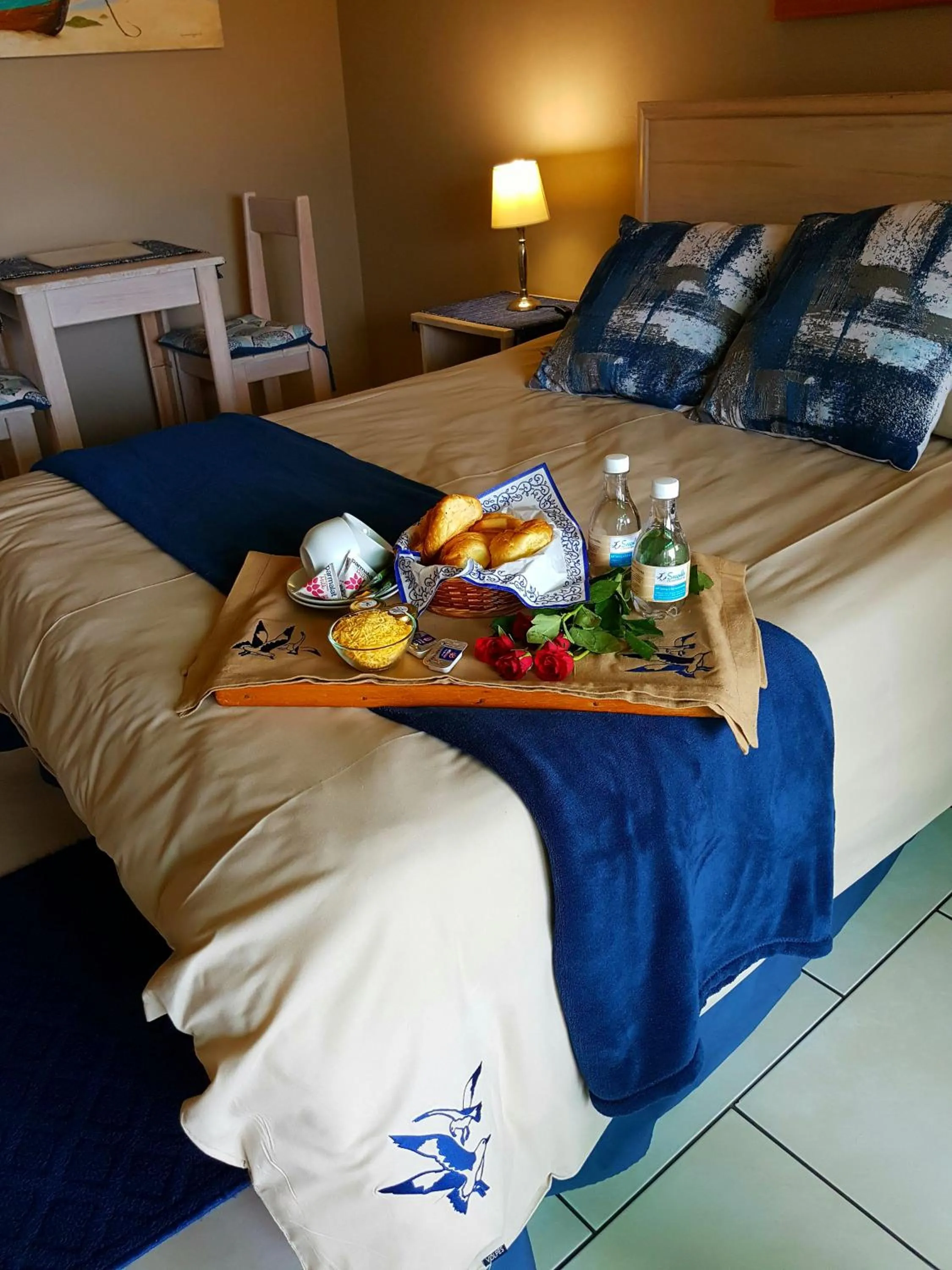 Bed in Seagulls Guest House