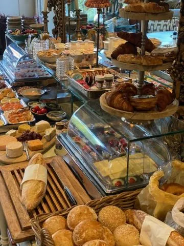 Food and drinks in Hotel Villa Verdi