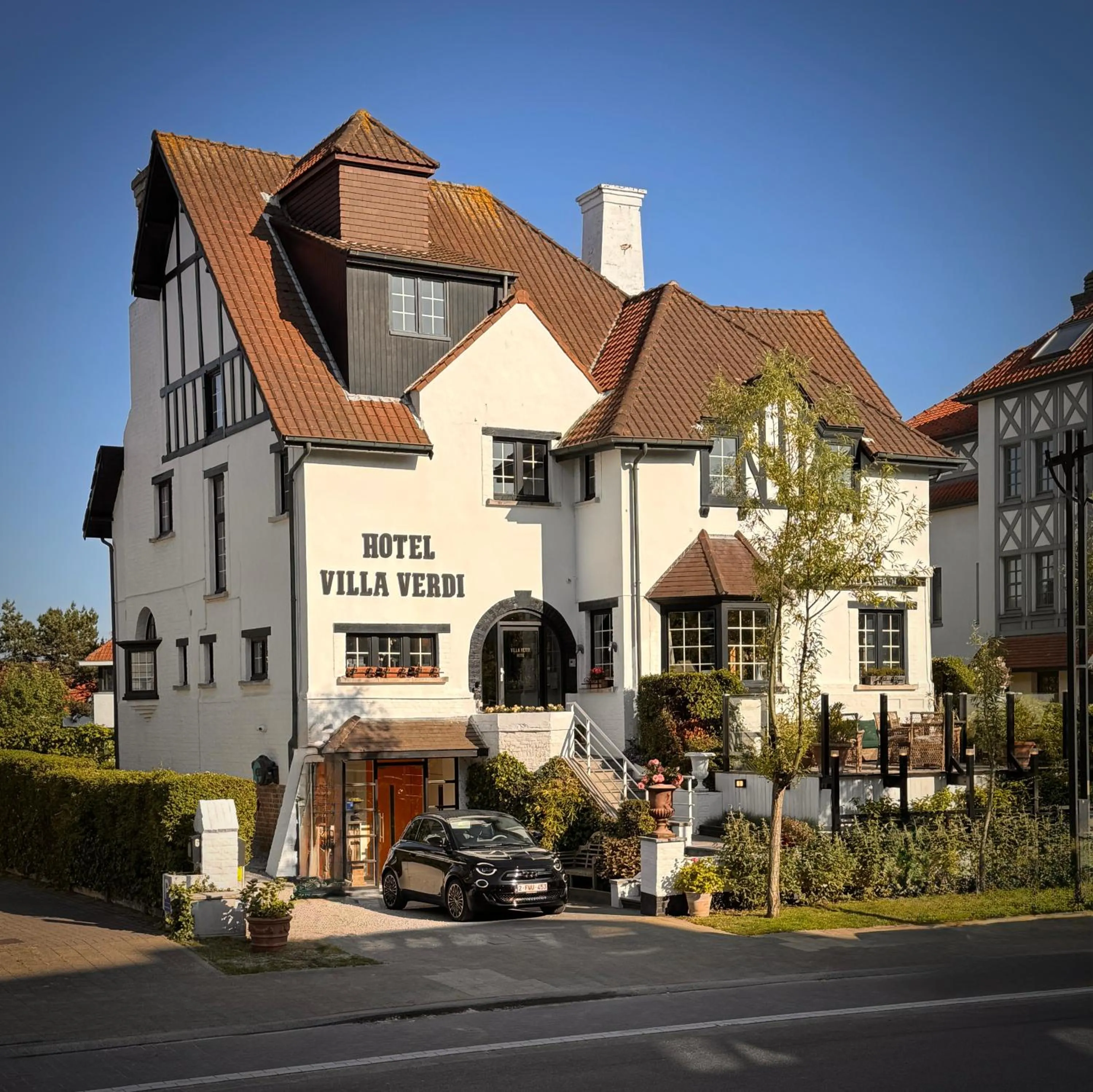 Property building in Hotel Villa Verdi