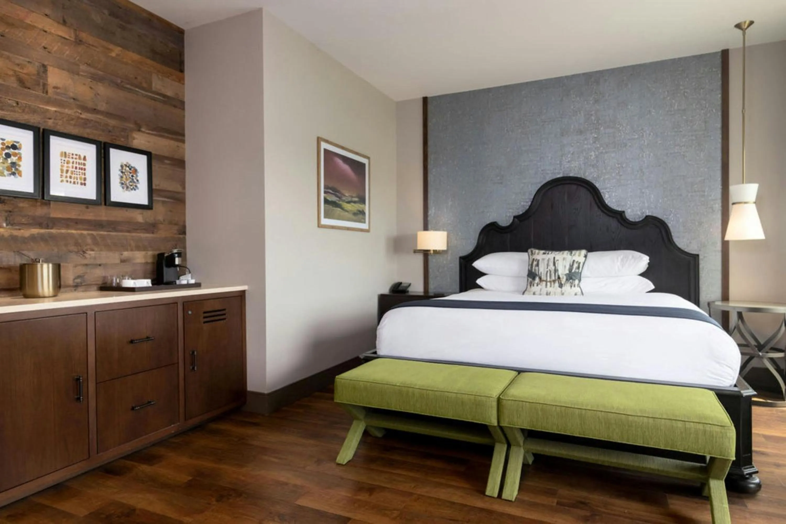 Bedroom, Bed in The Stella Hotel, Autograph Collection