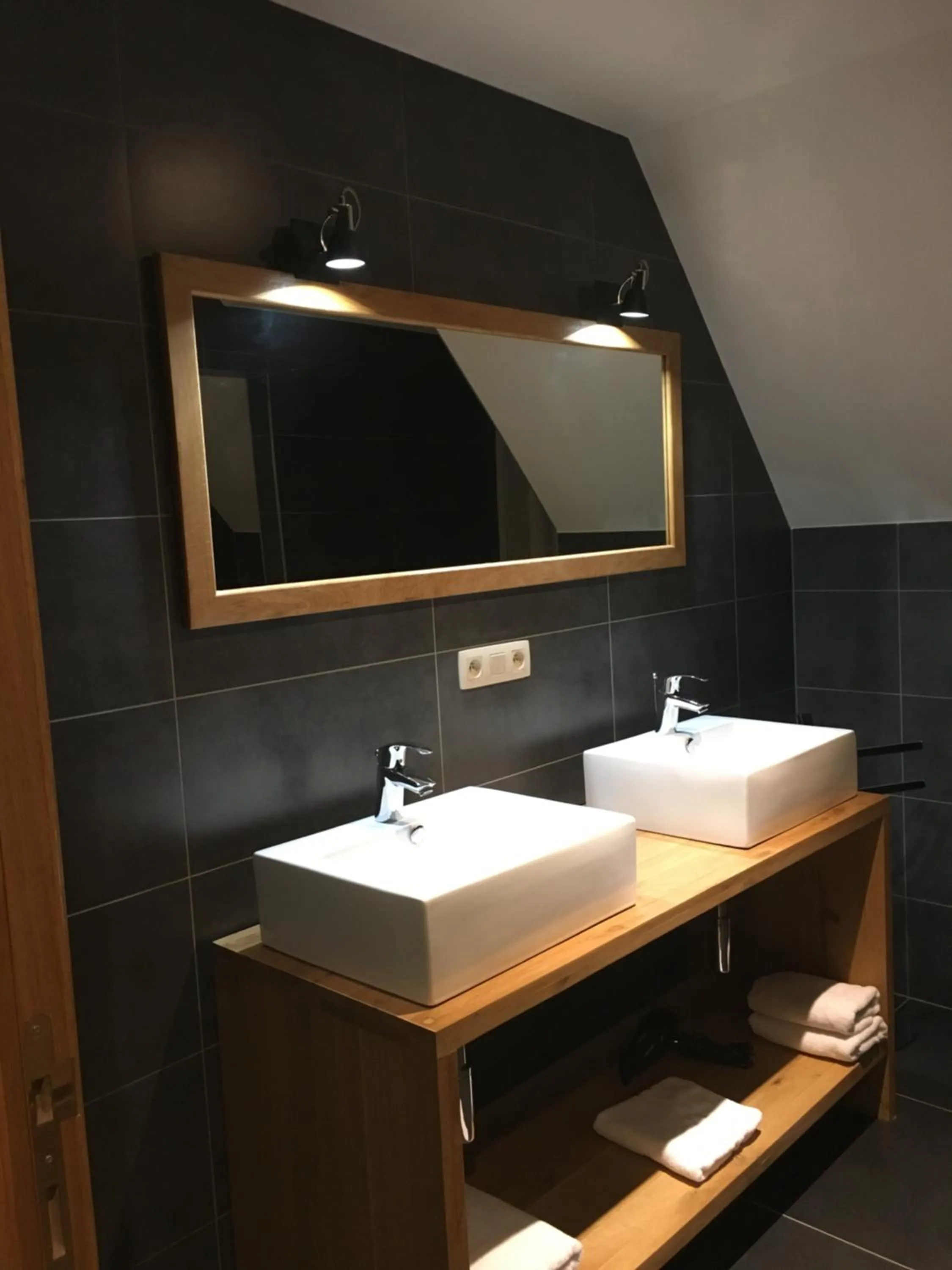 Decorative detail in De Gouden Klokke