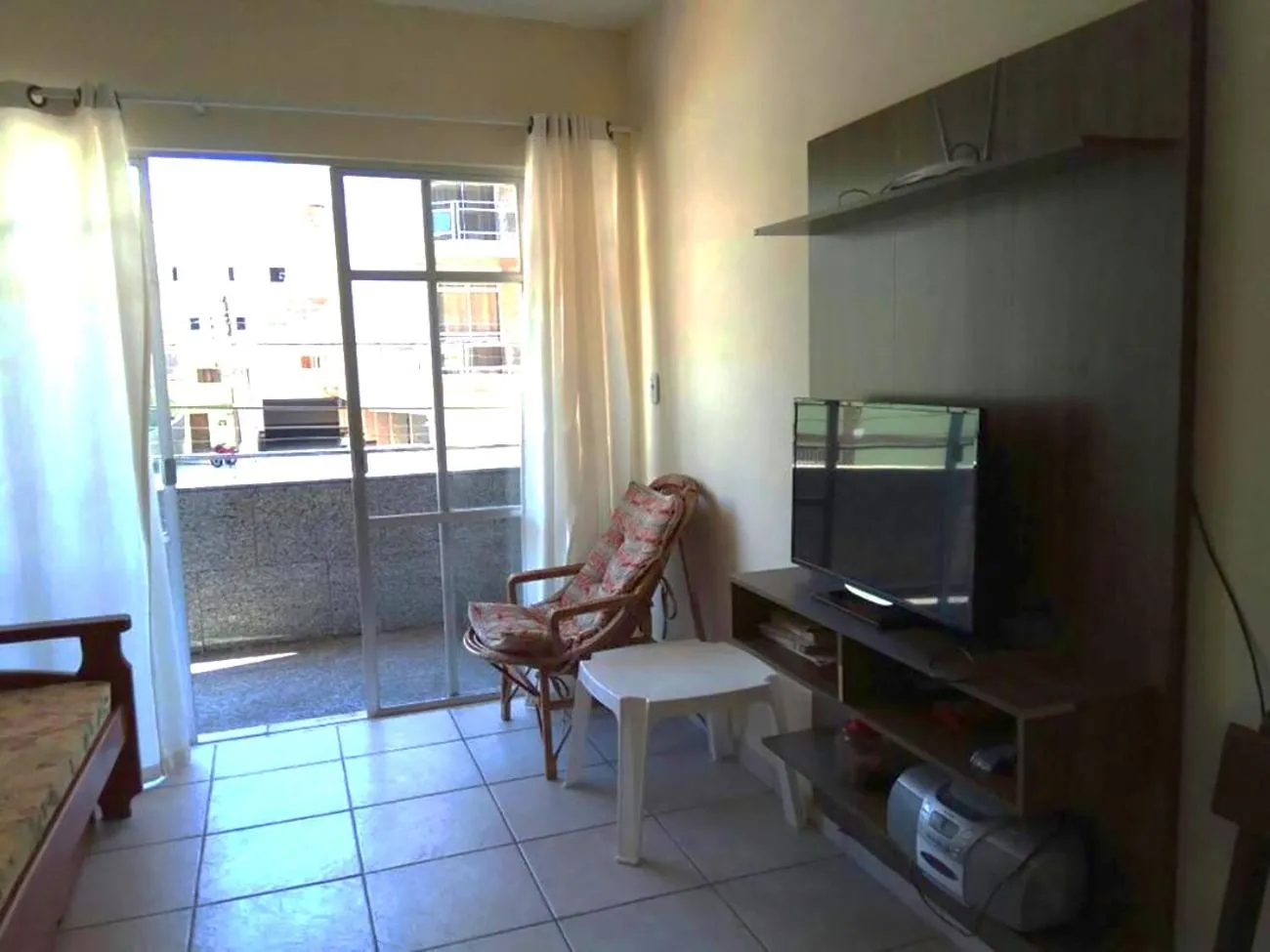 Communal lounge/ TV room in Apto Temporada Cabo Frio