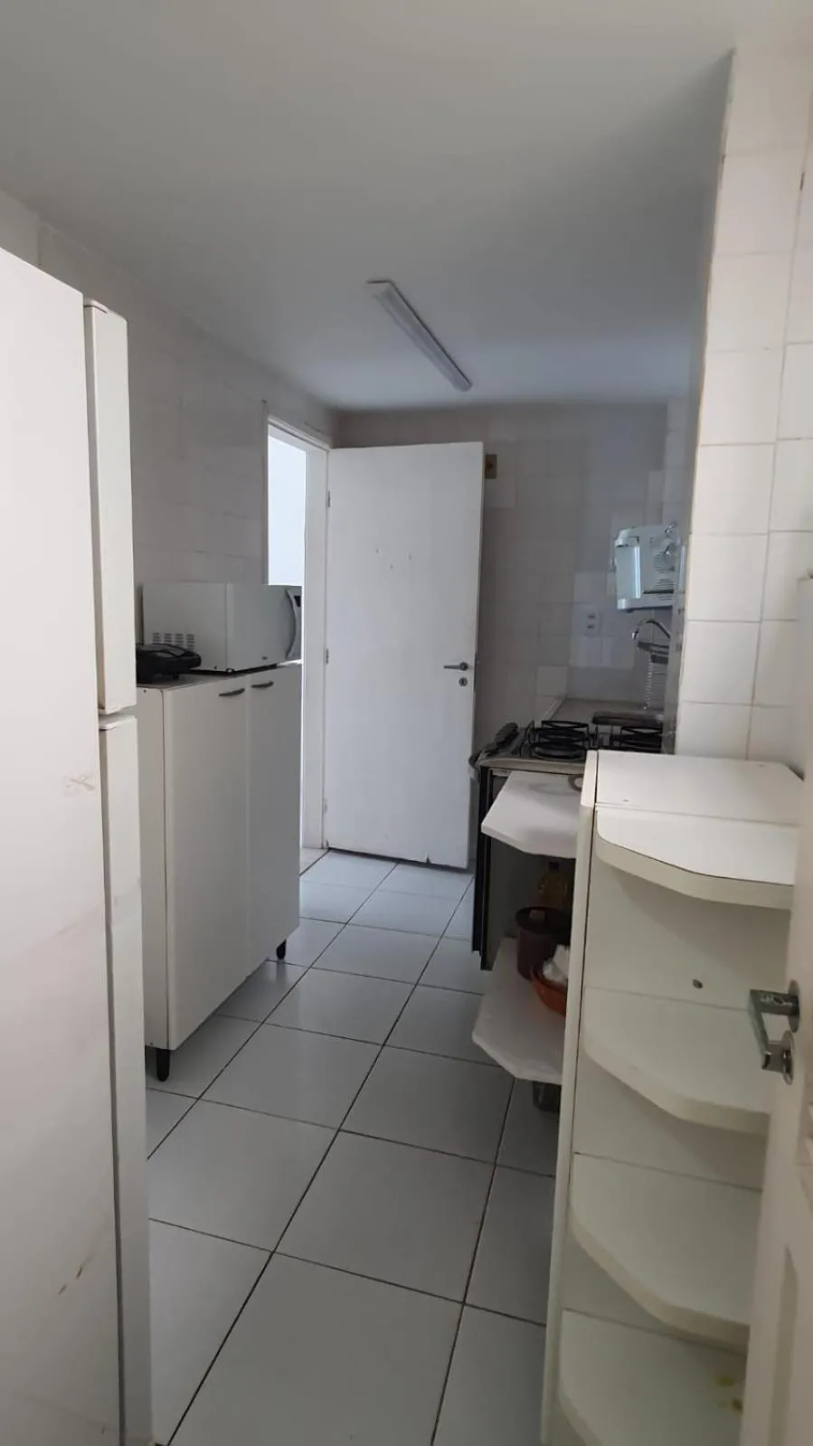 kitchen in Apto Temporada Cabo Frio