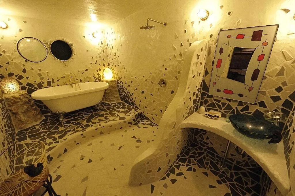 Taketomijima Akaneya