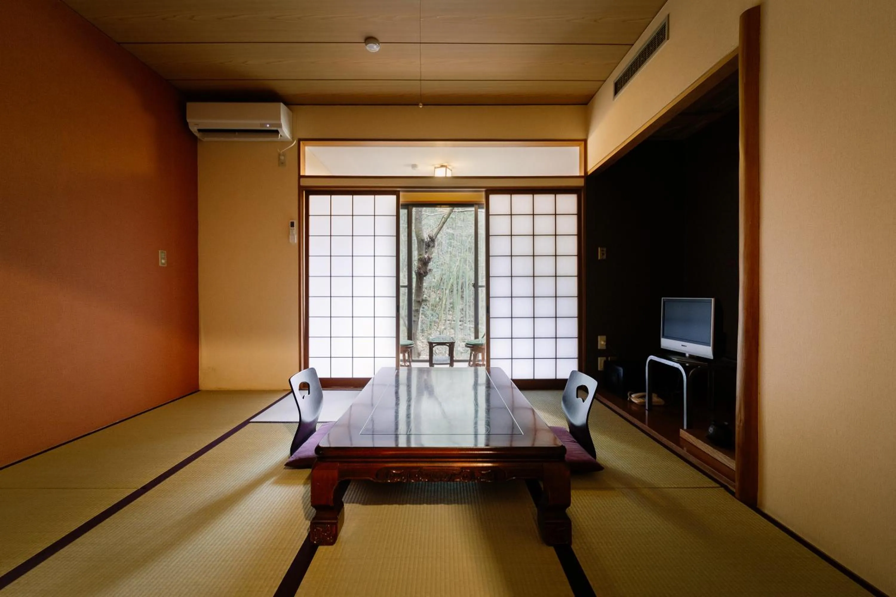 Photo of the whole room in Hisaeya Ryokan