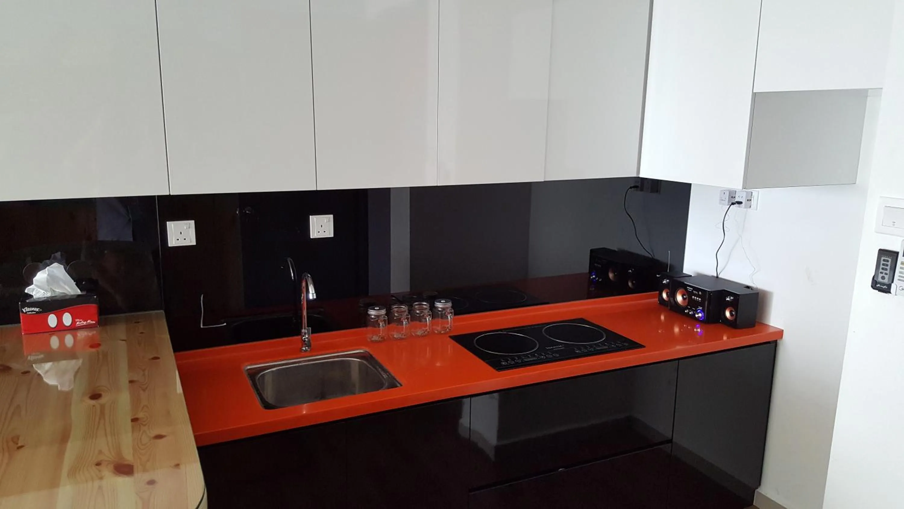 Coffee/tea facilities in D'calton seaview apartment