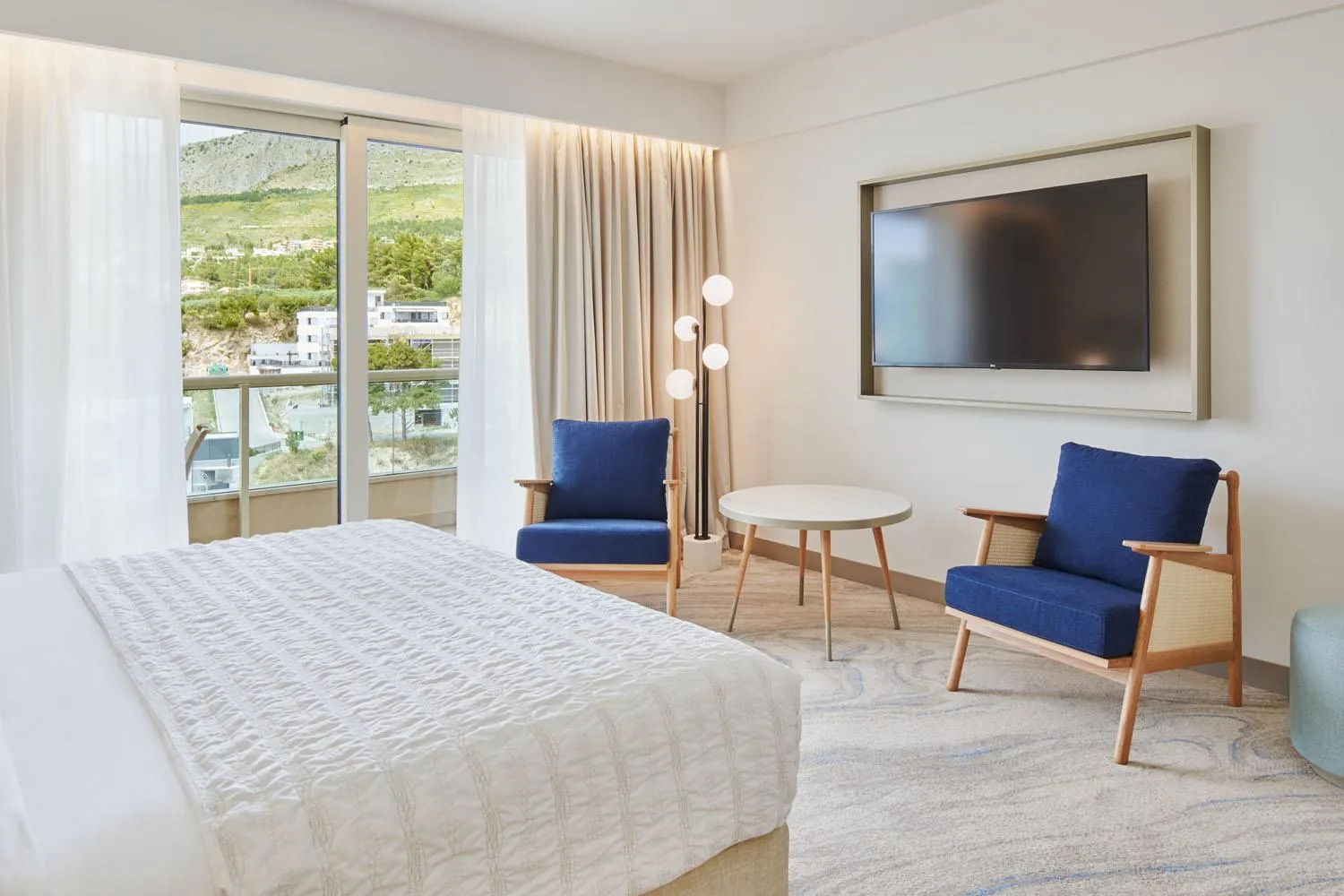 Bed in Le Meridien Lav Split