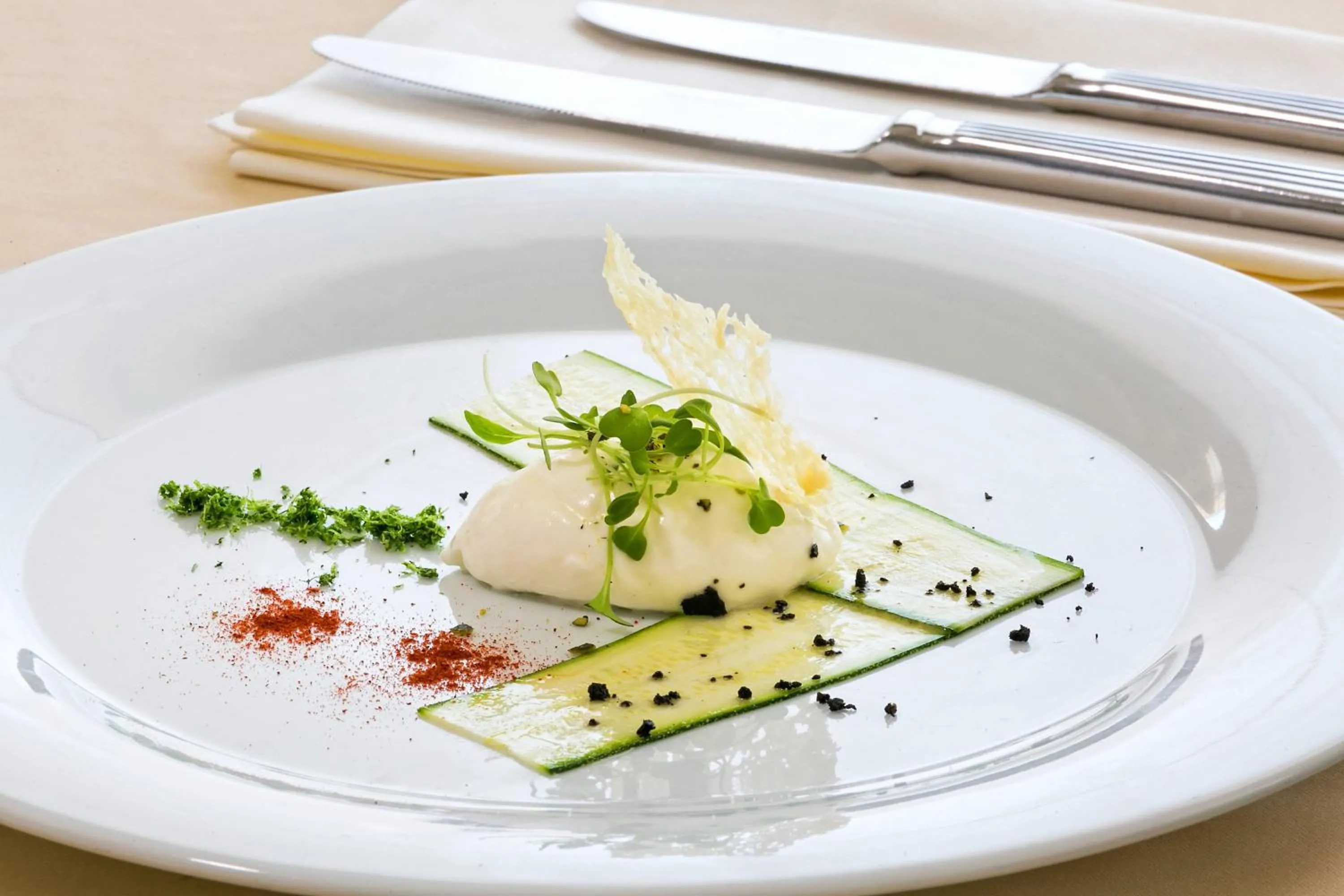 Restaurant/places to eat in Le Meridien Lav Split