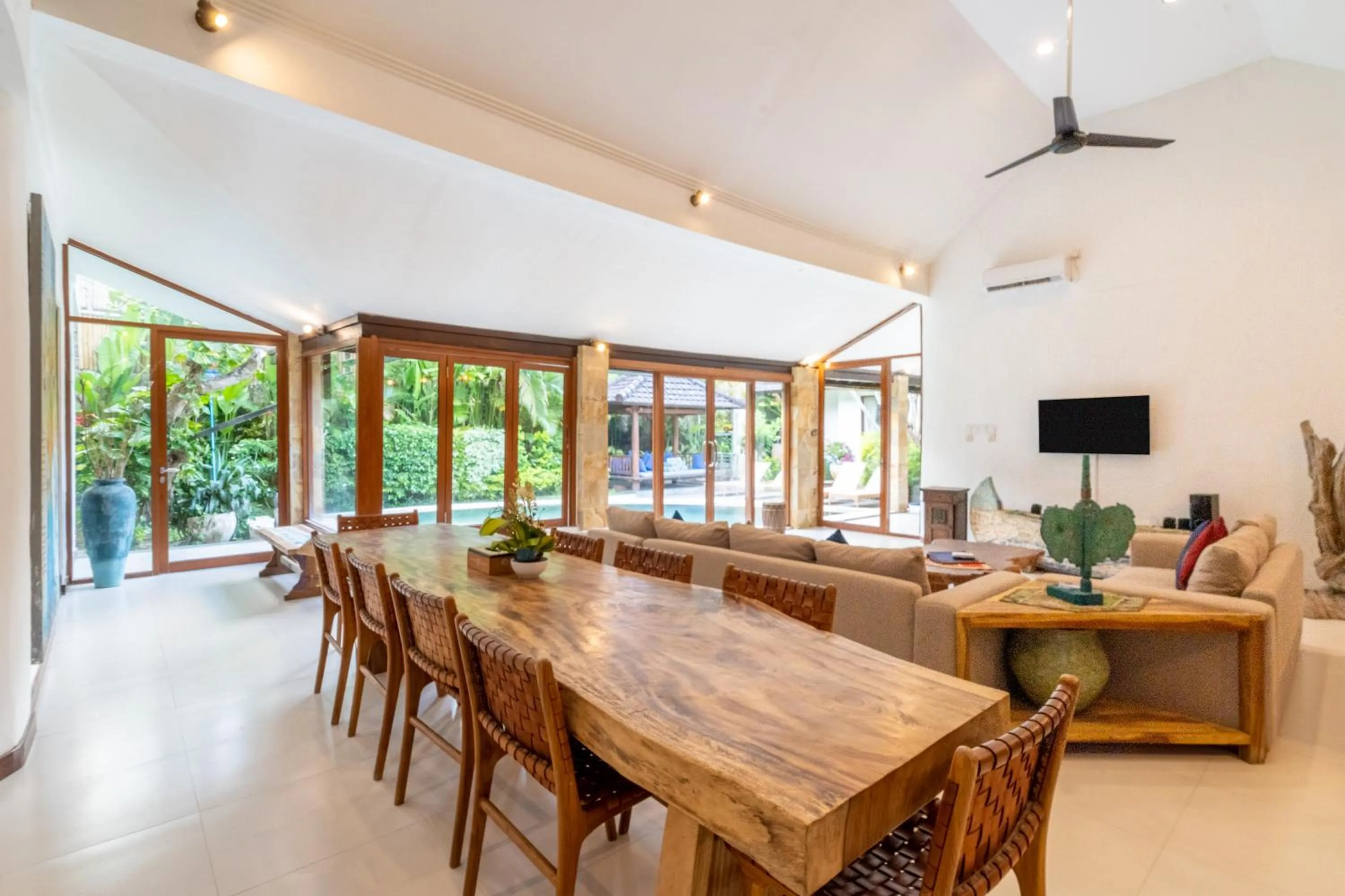 Living room in Villa Aveli Seminyak by Best Deals Asia Hospitality