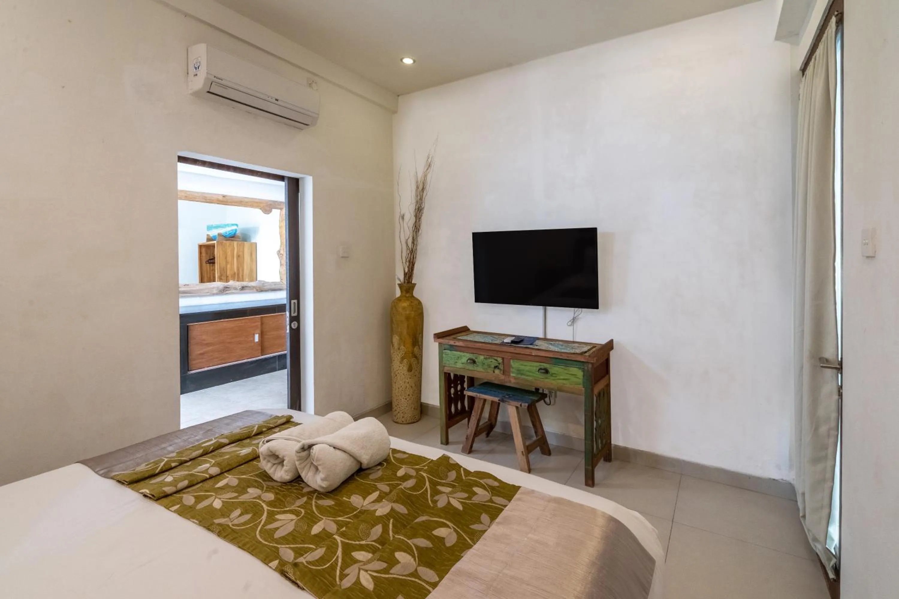 Bed in Villa Aveli Seminyak by Best Deals Asia Hospitality