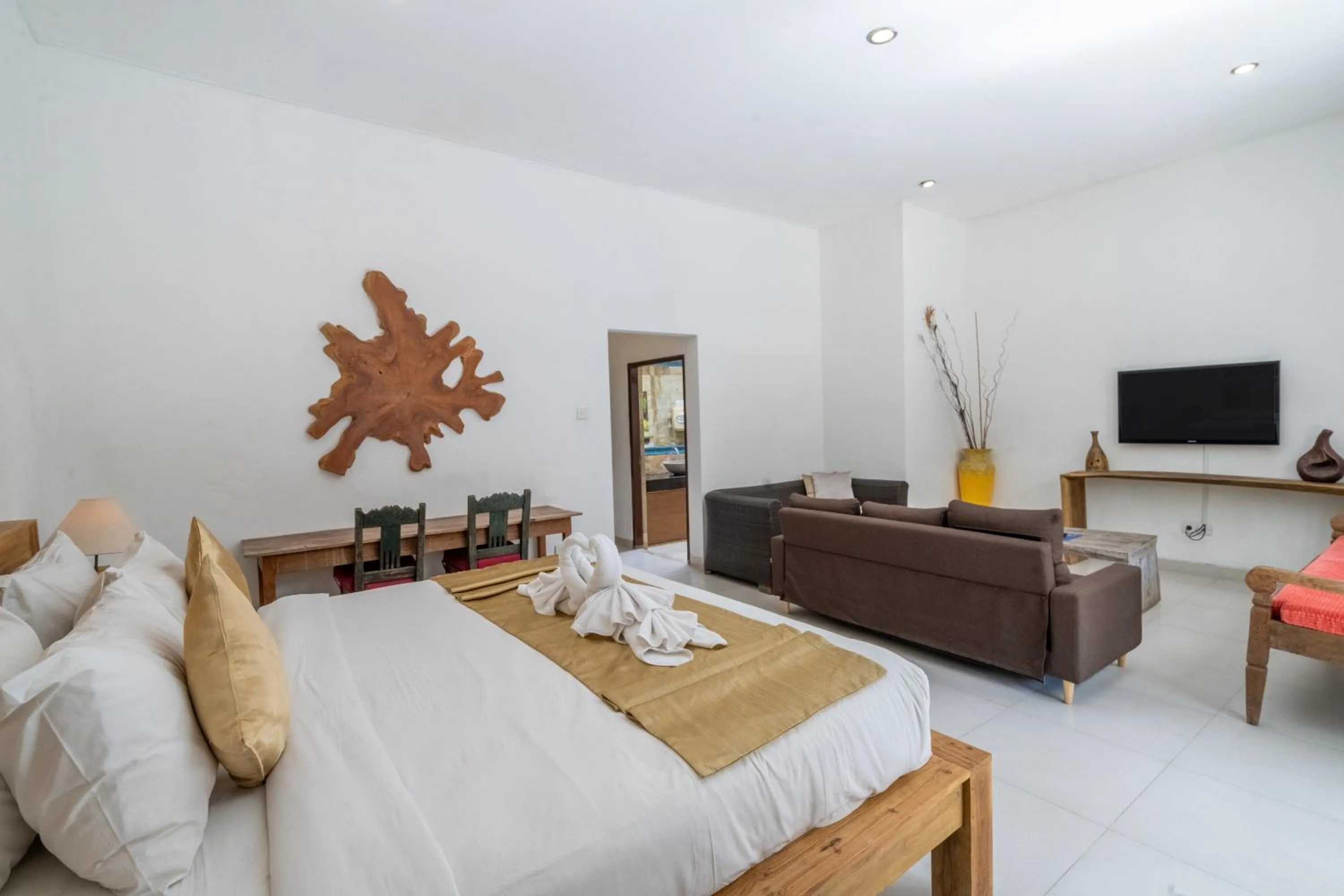 Bed in Villa Aveli Seminyak by Best Deals Asia Hospitality