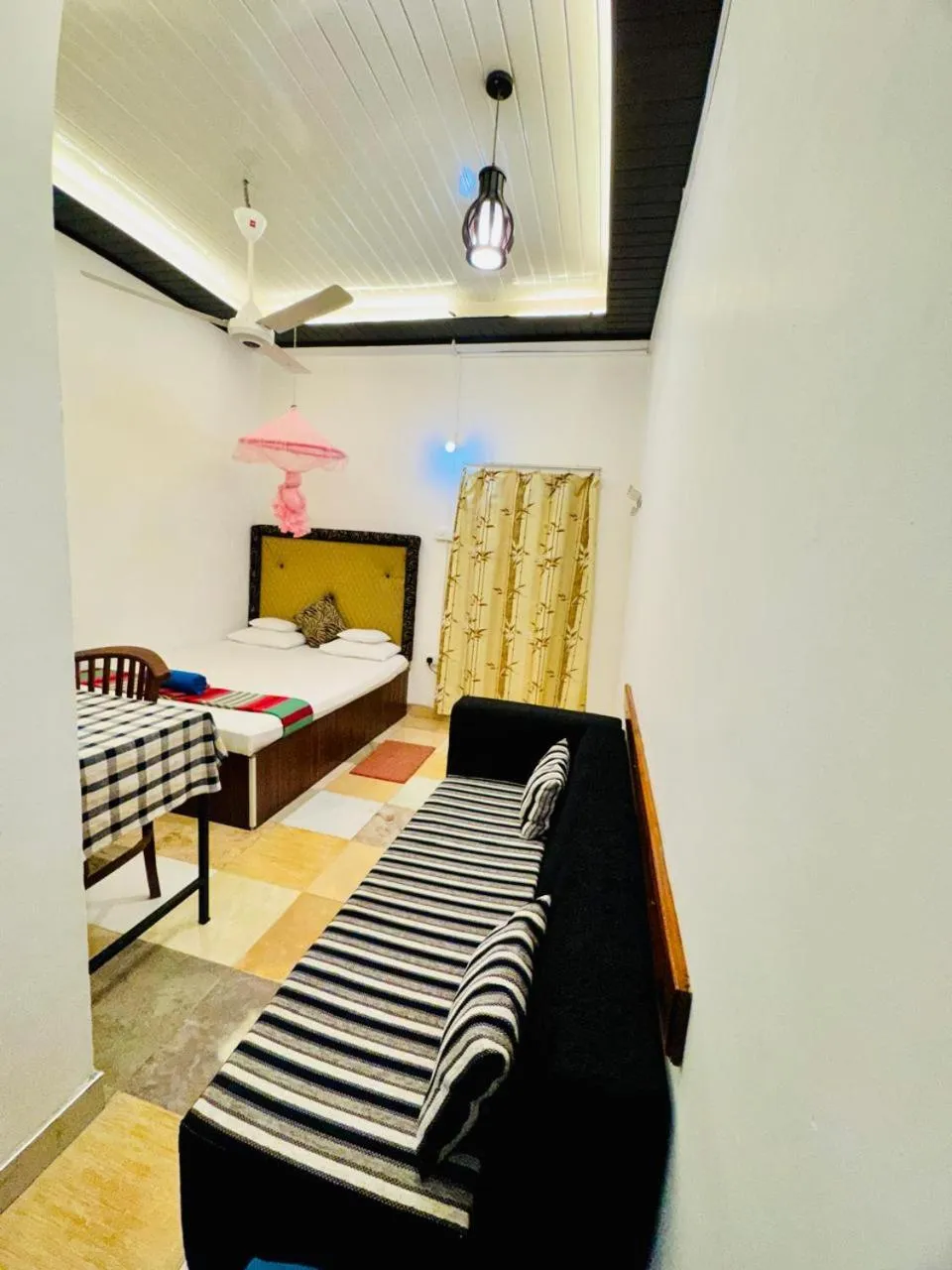 Bed in Dambulla Tourist Resort