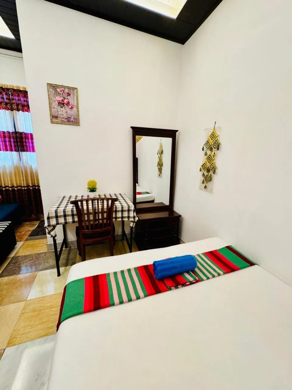 Bed in Dambulla Tourist Resort