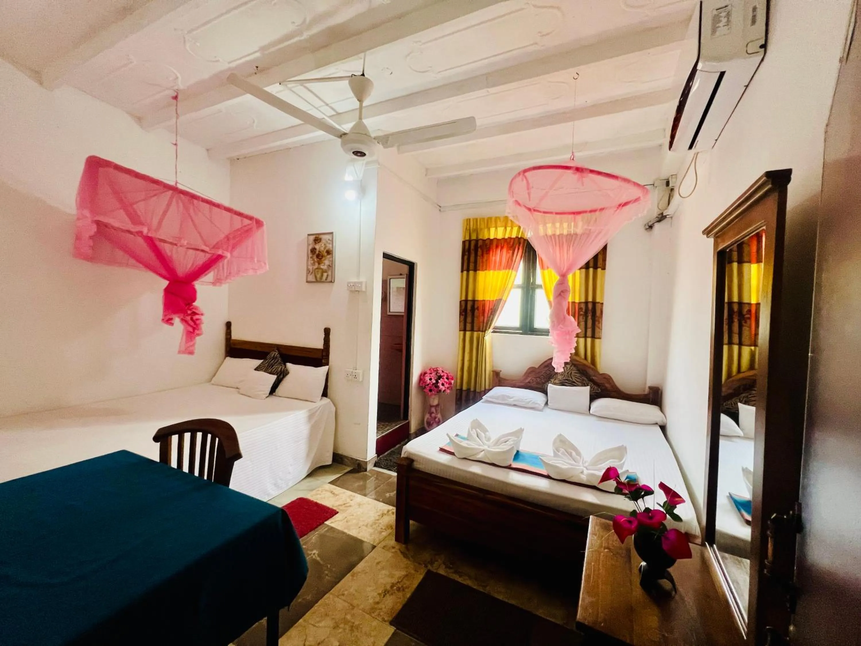 Bed in Dambulla Tourist Resort