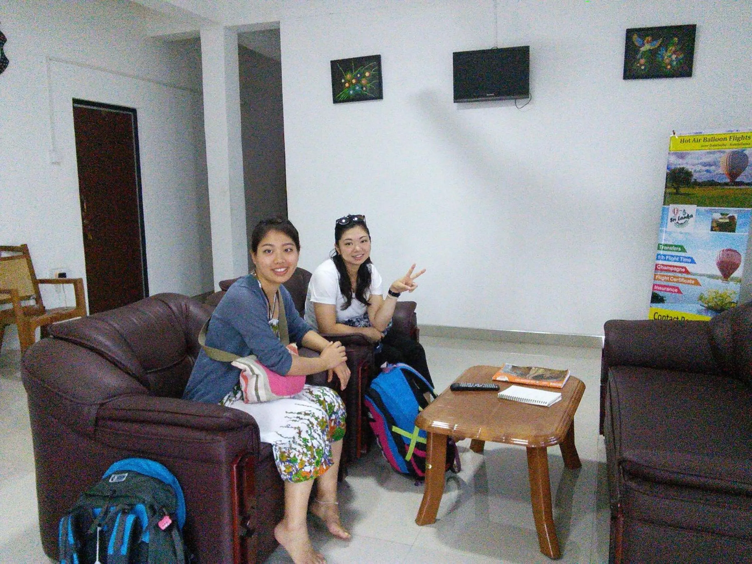 People in Dambulla Tourist Resort