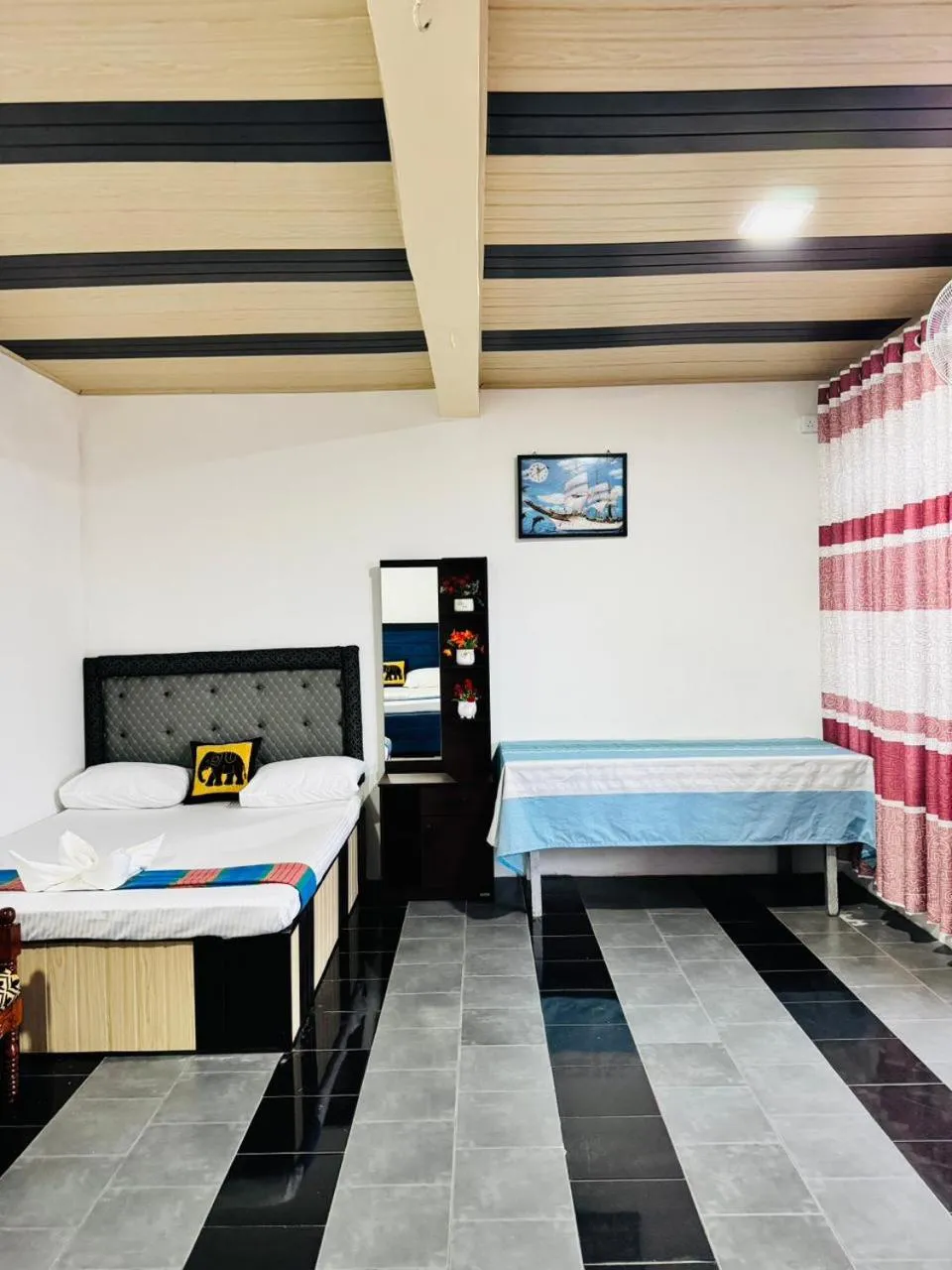 Bed in Dambulla Tourist Resort