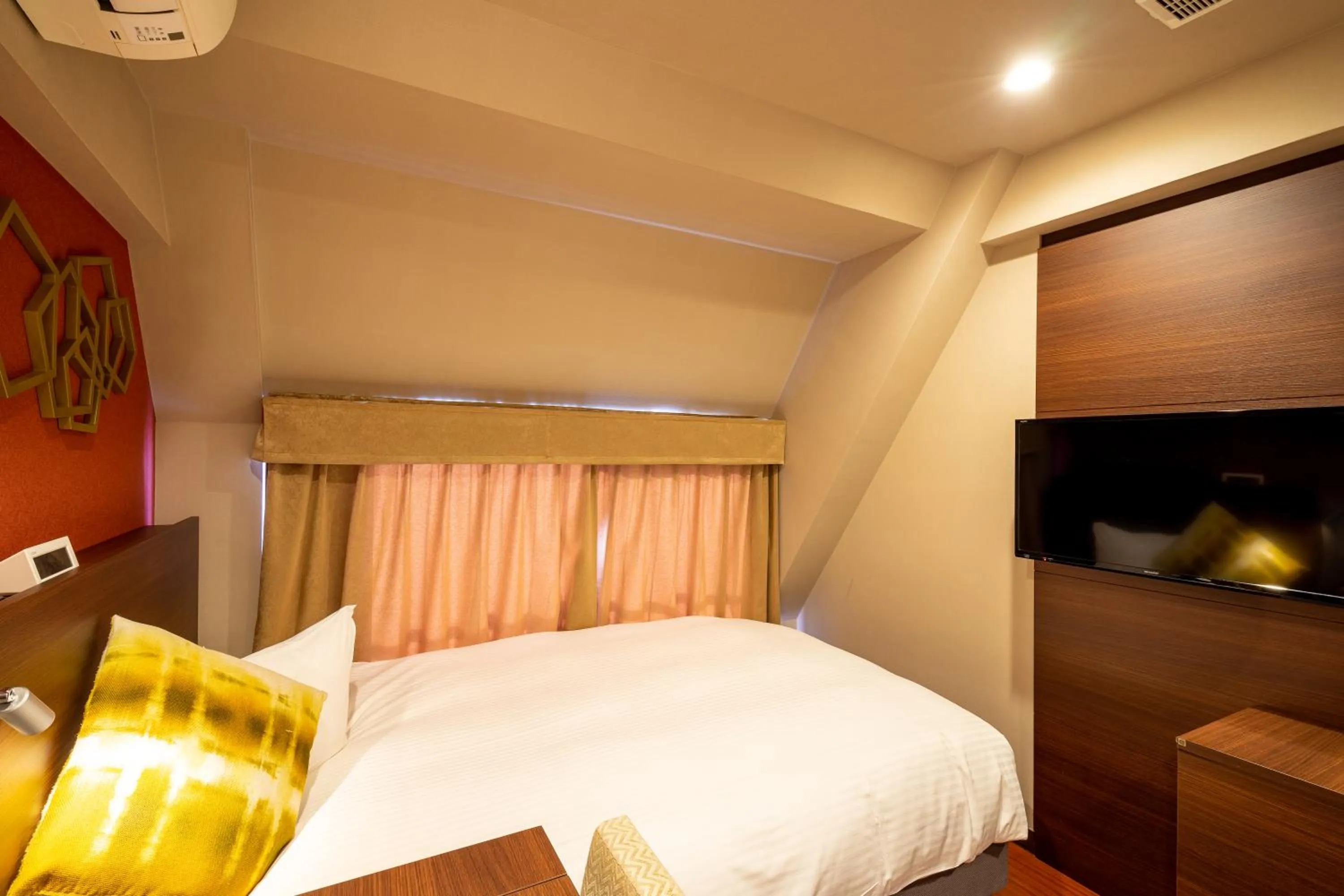 Bed in Red Roof Inn Kamata / Haneda Tokyo