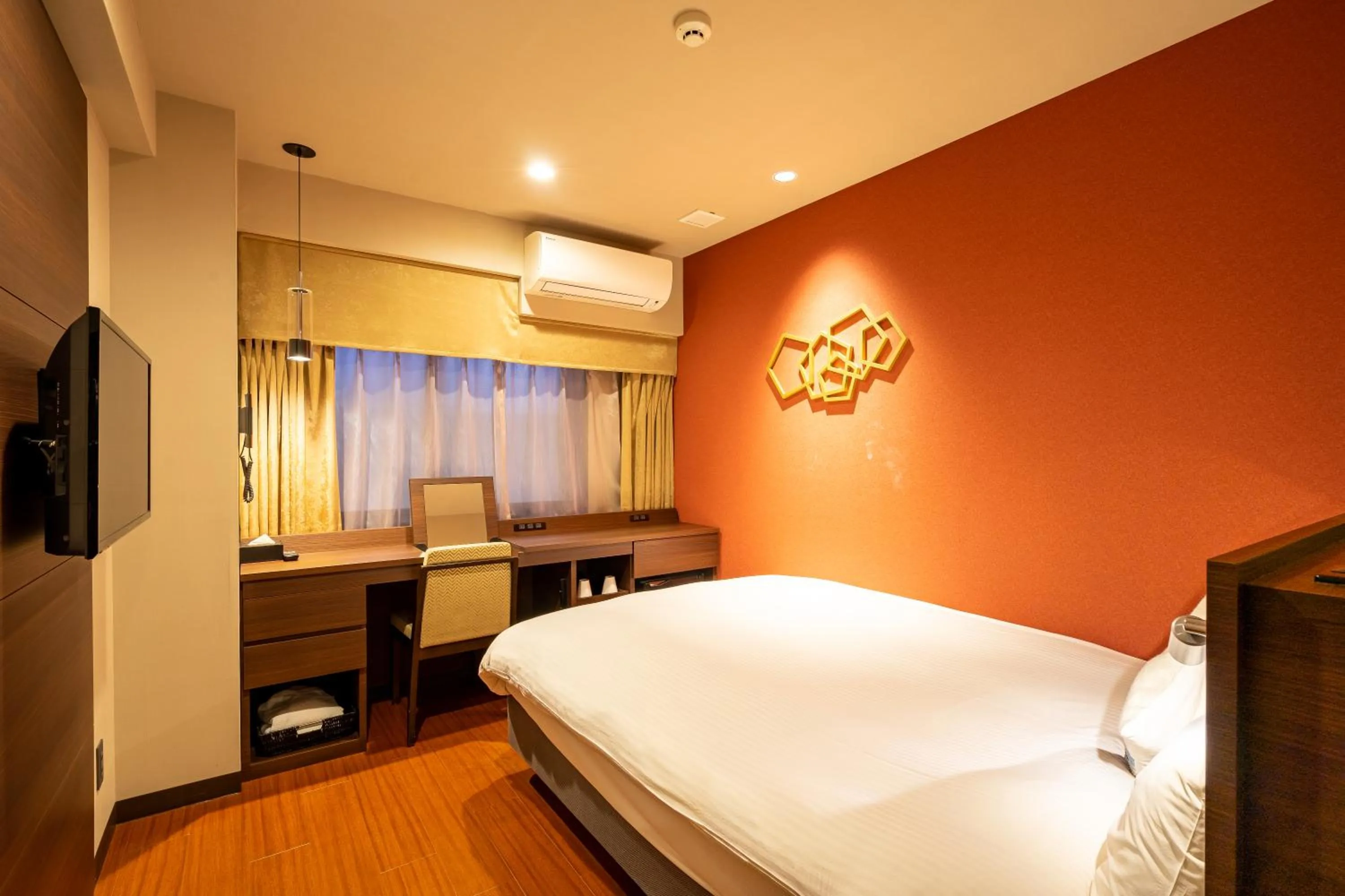 Bed in Red Roof Inn Kamata / Haneda Tokyo