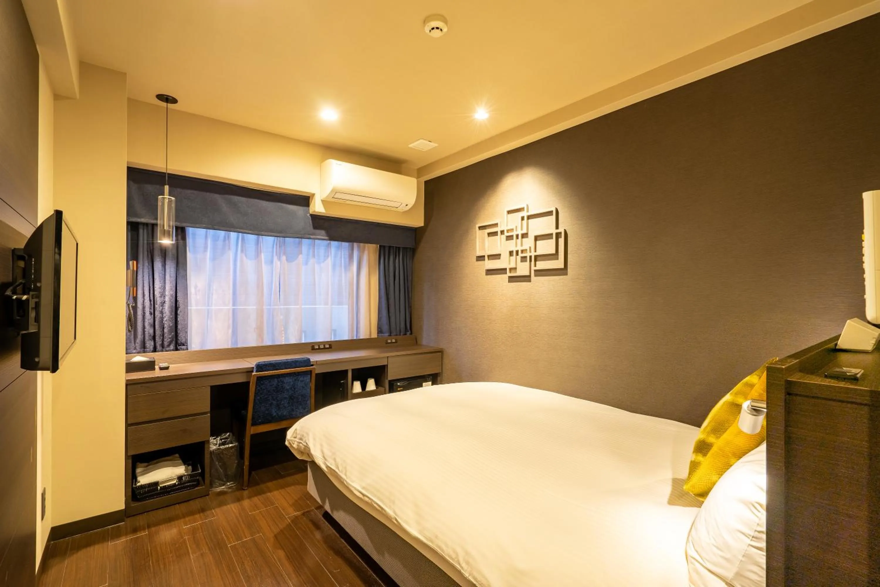 Bed in Red Roof Inn Kamata / Haneda Tokyo