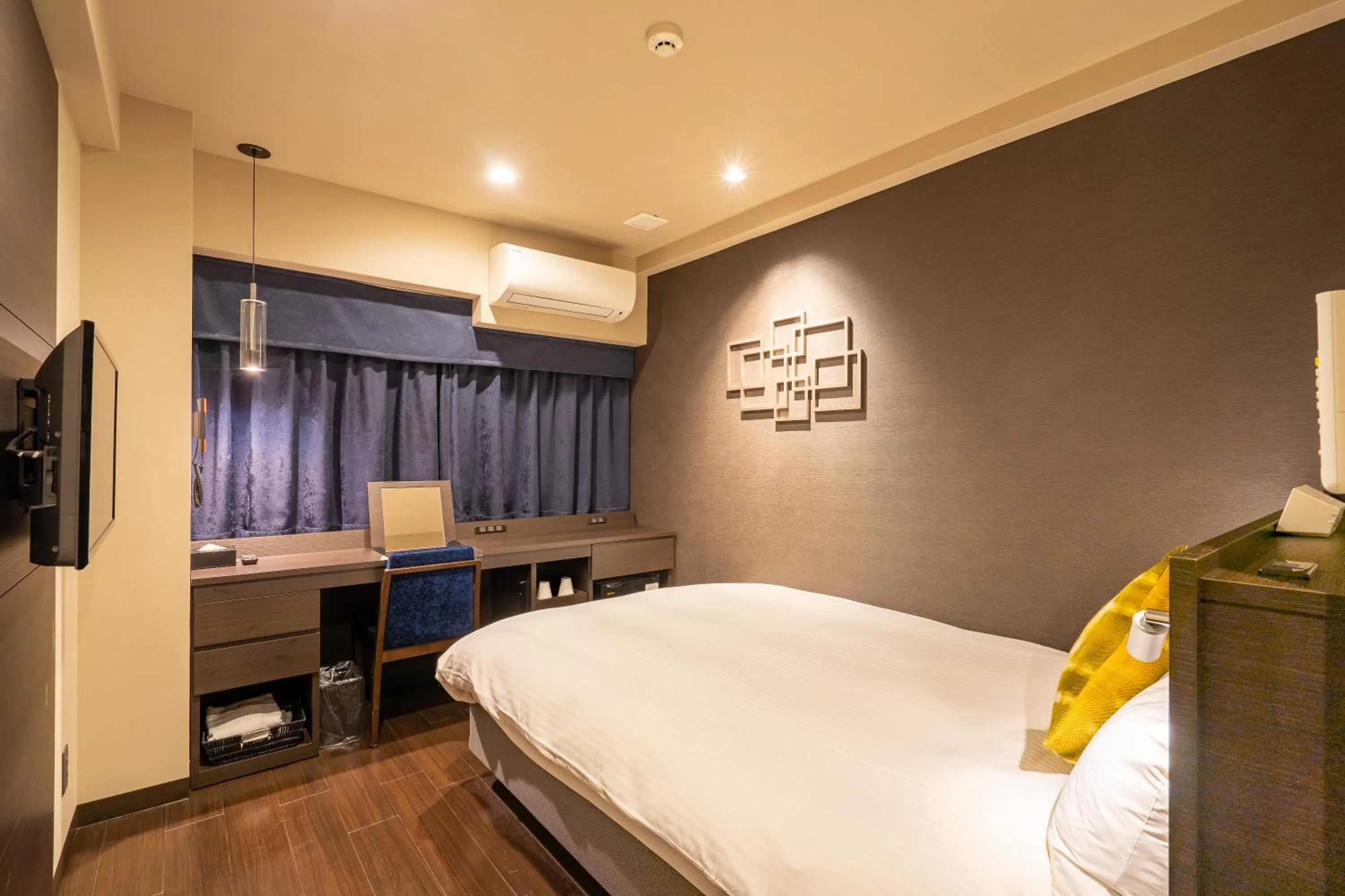 Bed in Red Roof Inn Kamata / Haneda Tokyo