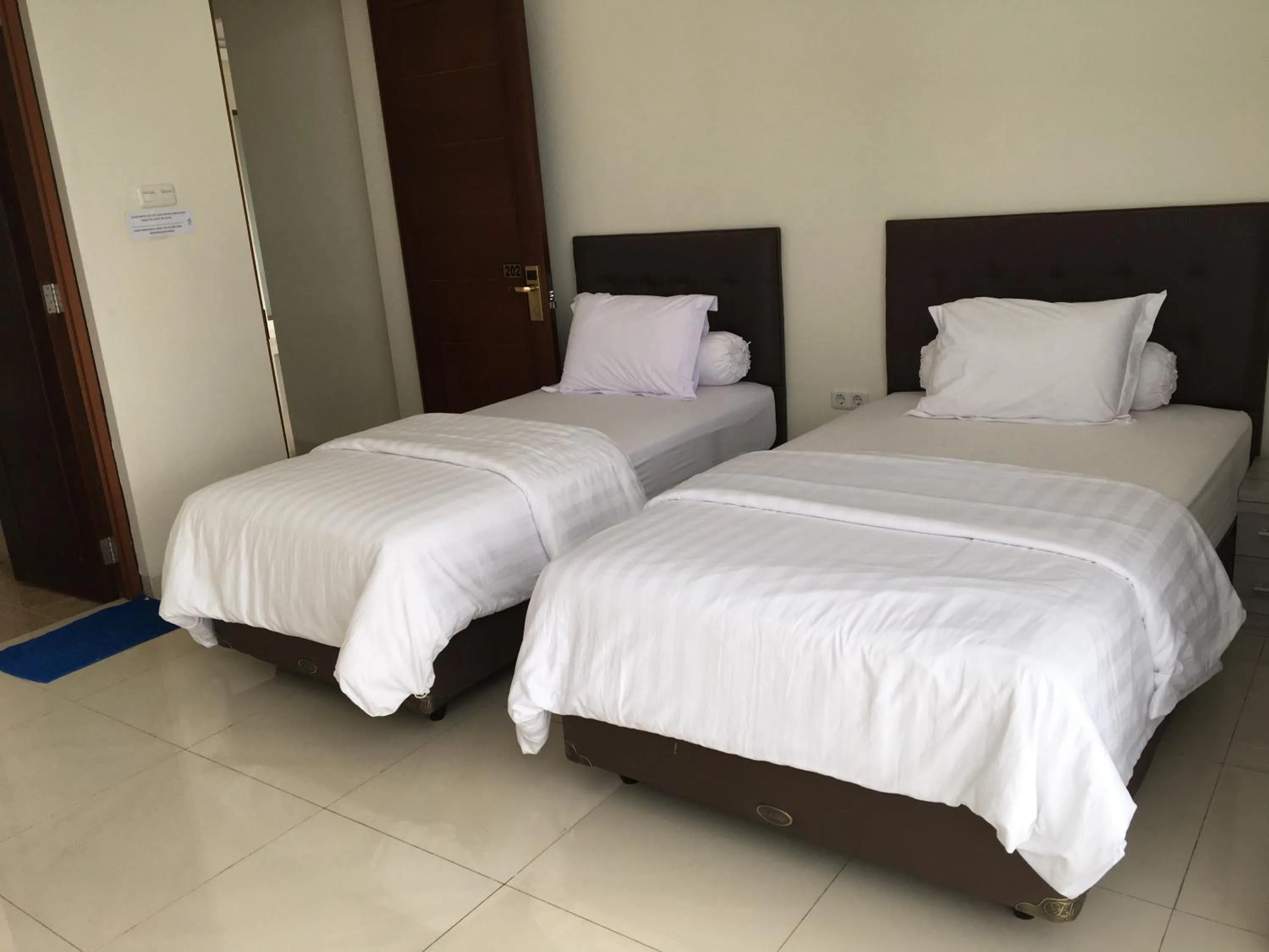 Bedroom, Bed in Roemah Asri Villa - Resor Dago Pakar