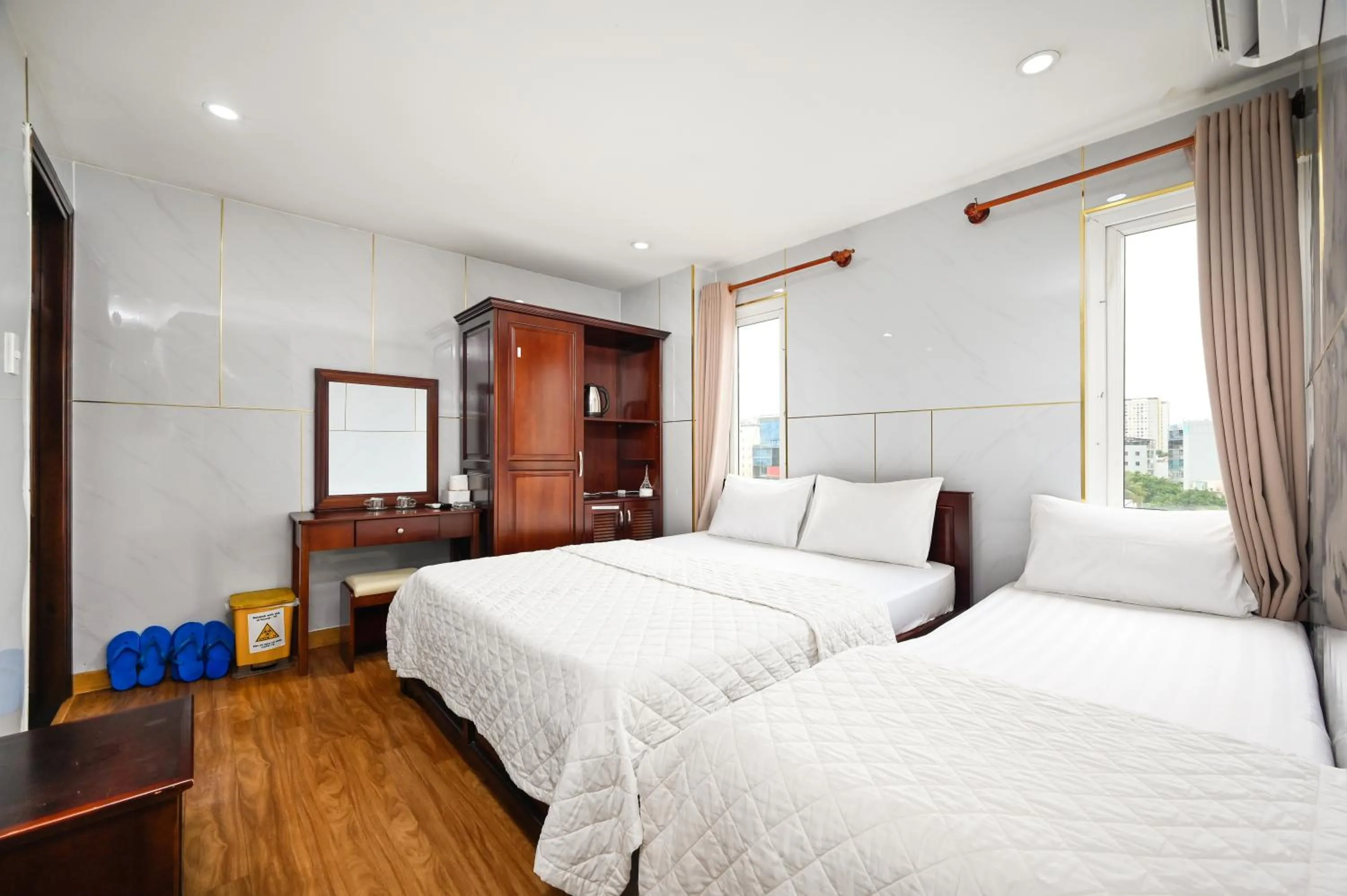 Bedroom, Bed in Gia Hoa Airport Hotel