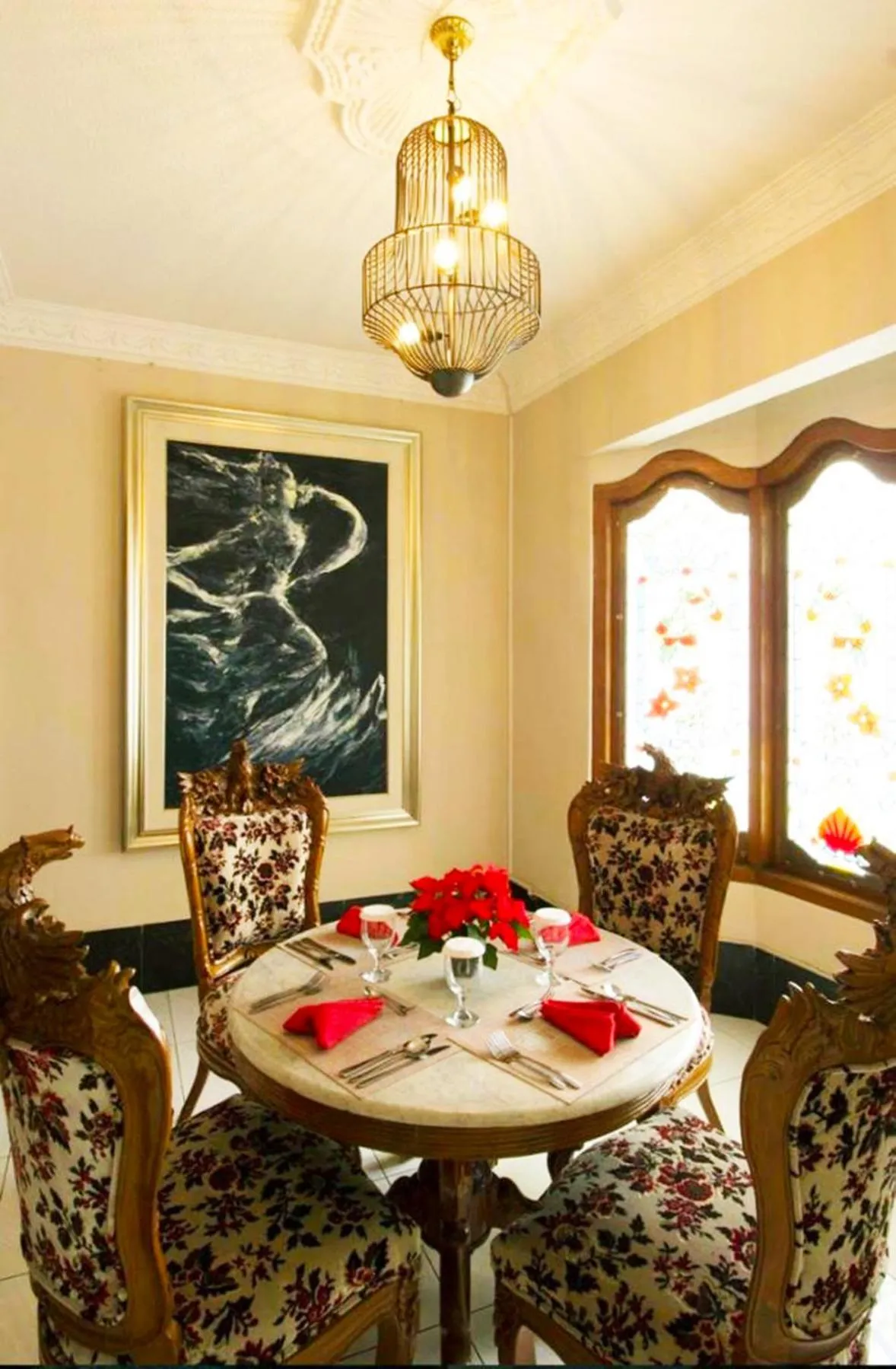 Photo of the whole room in Raintree Boutique Villa & Gallery