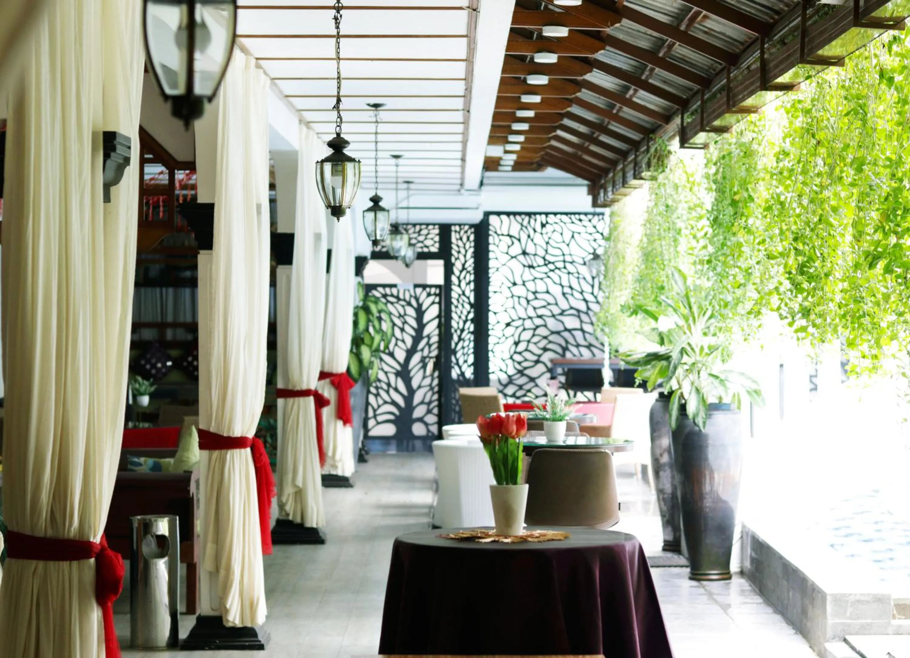 Restaurant/places to eat in Raintree Boutique Villa & Gallery