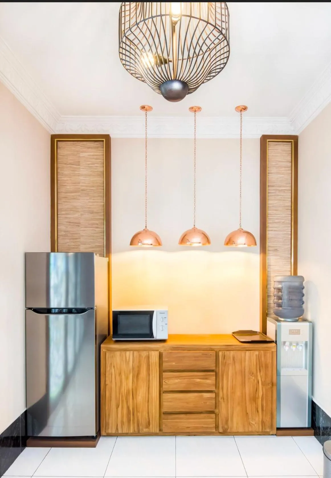 Raintree Boutique Villa & Gallery