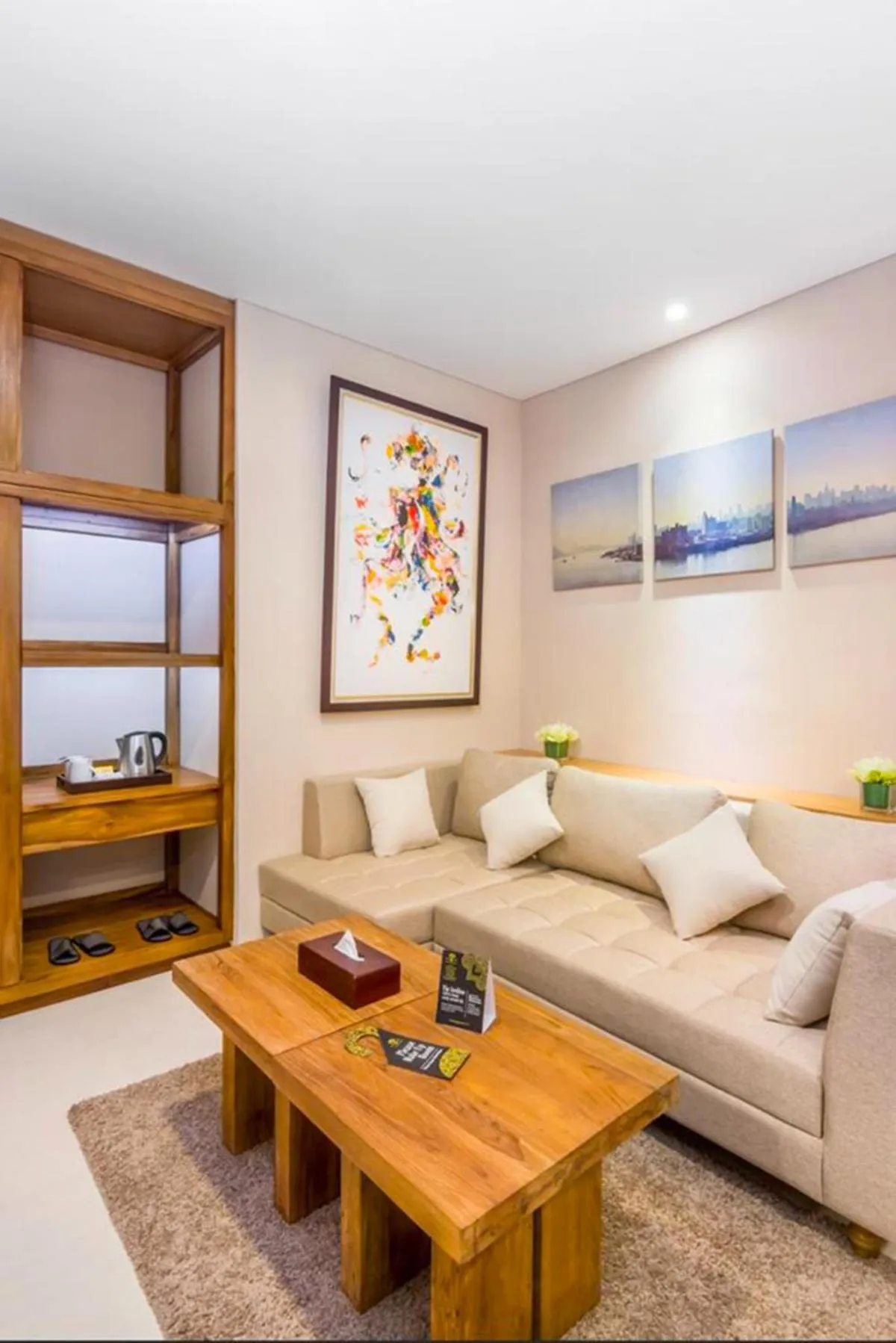 Photo of the whole room in Raintree Boutique Villa & Gallery