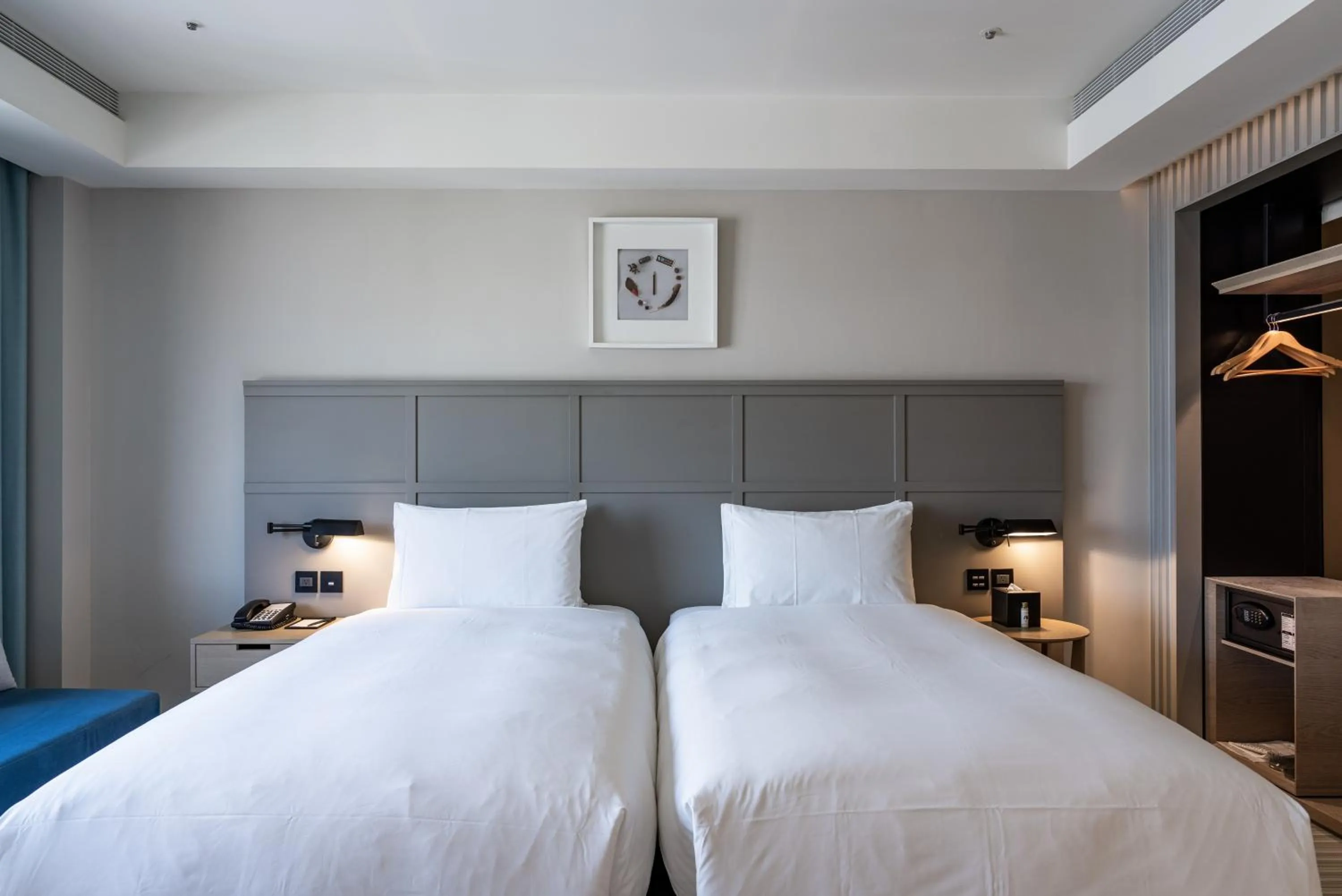 Photo of the whole room, Bed in Greet Inn