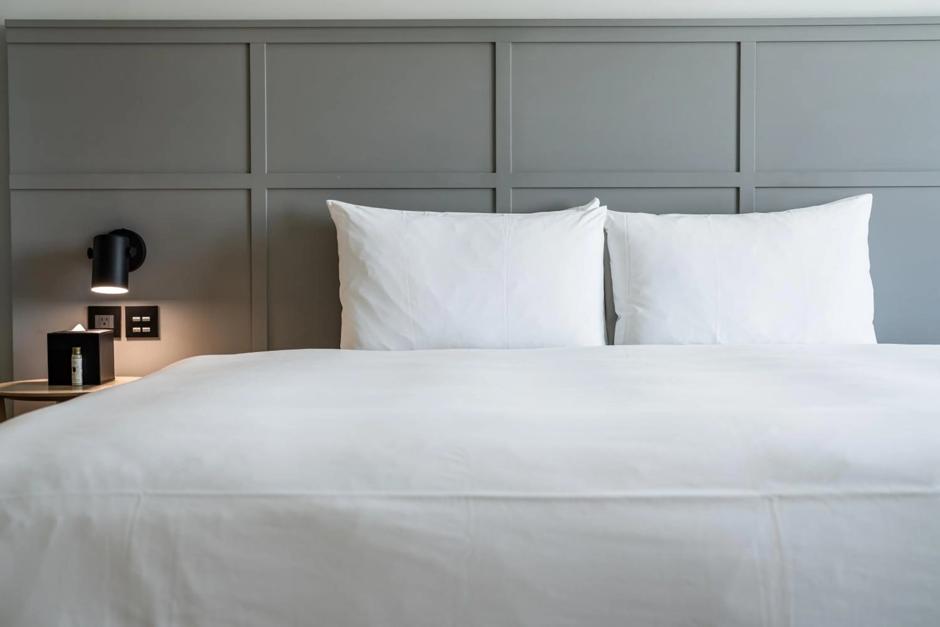 Photo of the whole room, Bed in Greet Inn