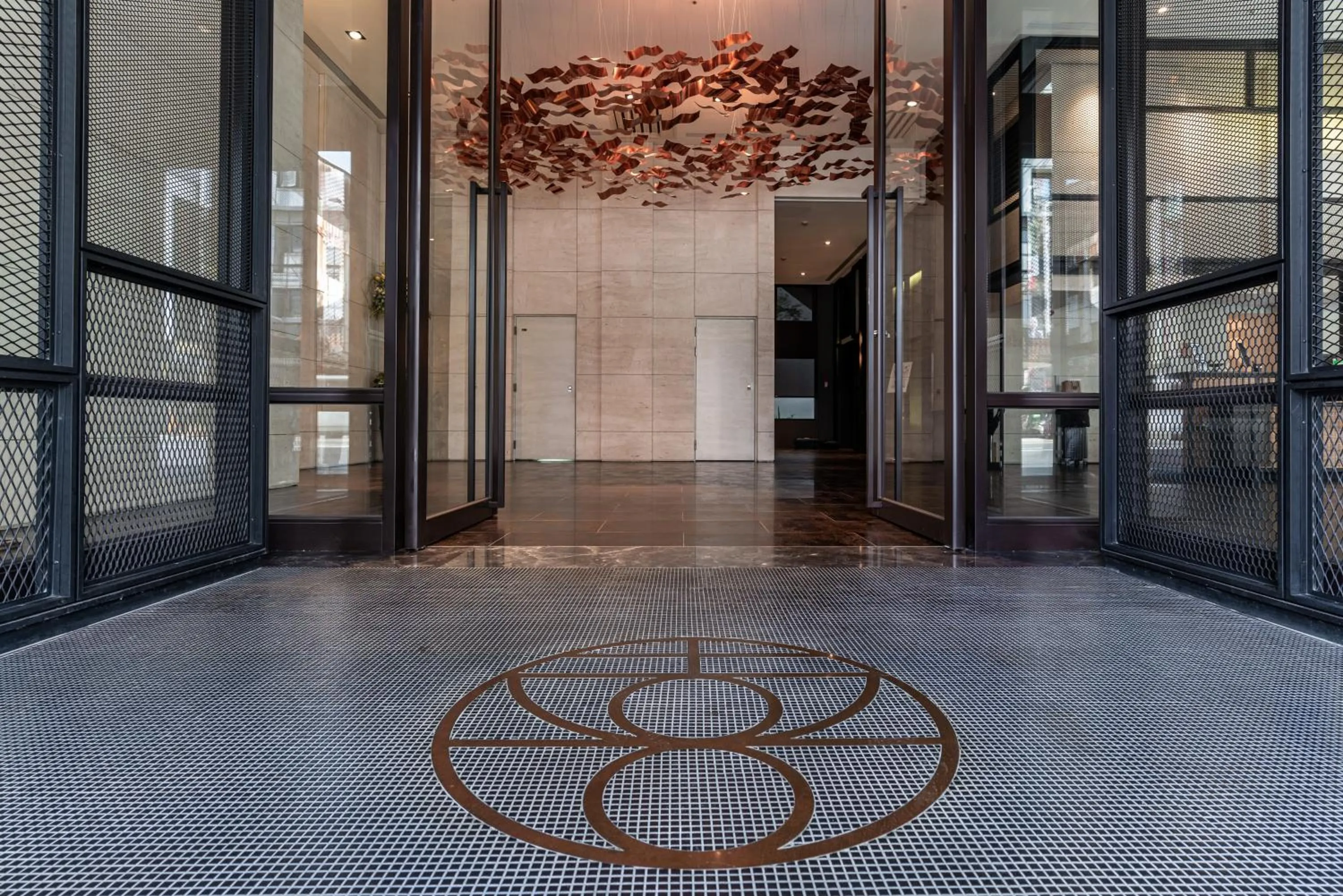 Facade/entrance in Greet Inn