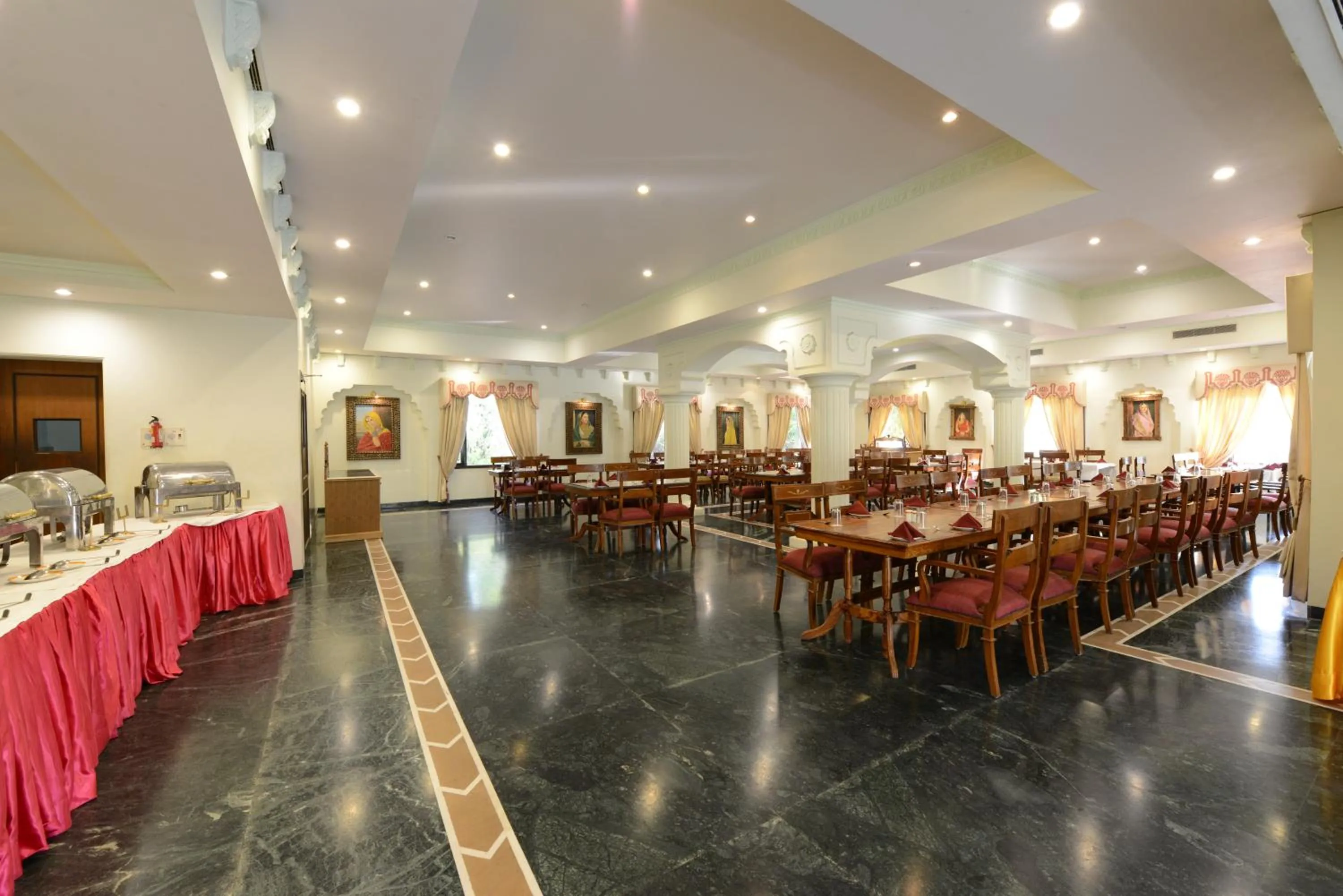 Restaurant/places to eat in Heritage Resort Bikaner
