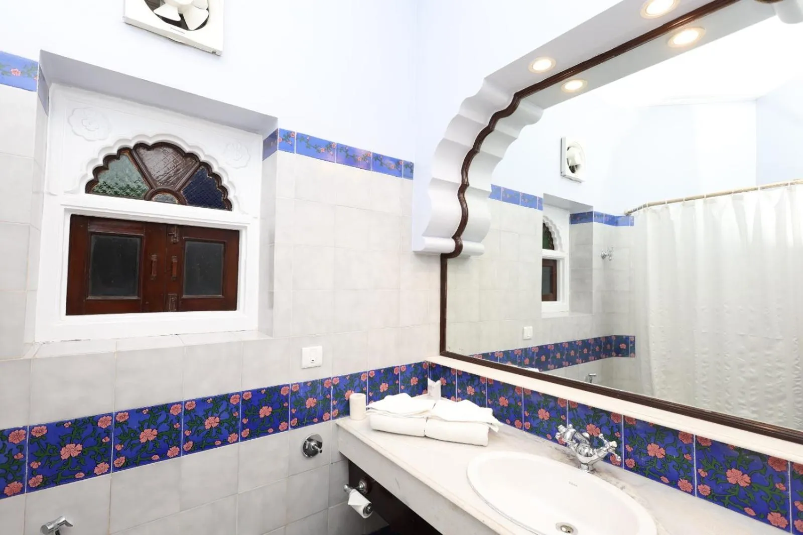 Bathroom in Heritage Resort Bikaner