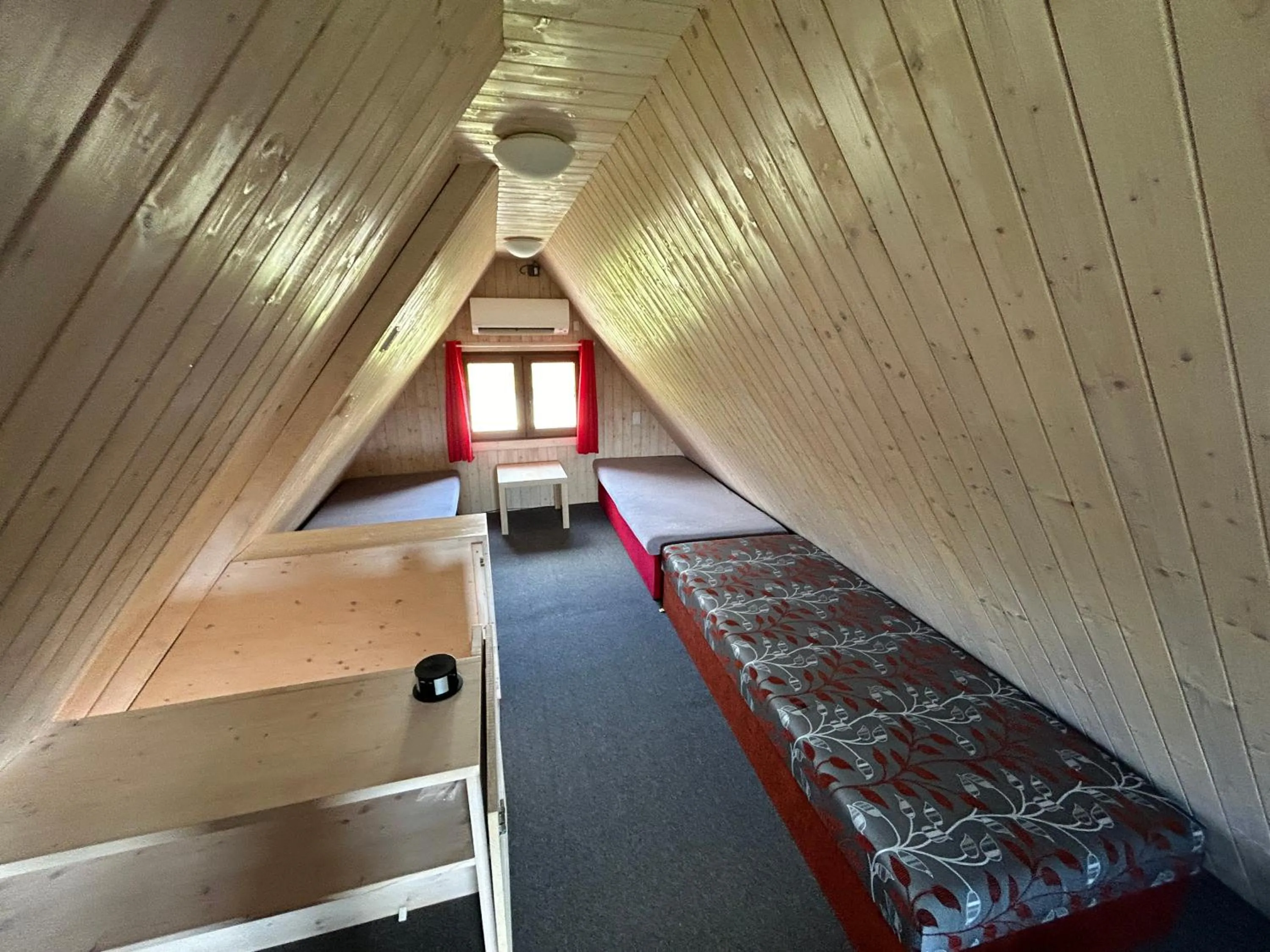 Bed in Retro chaty Soběšky