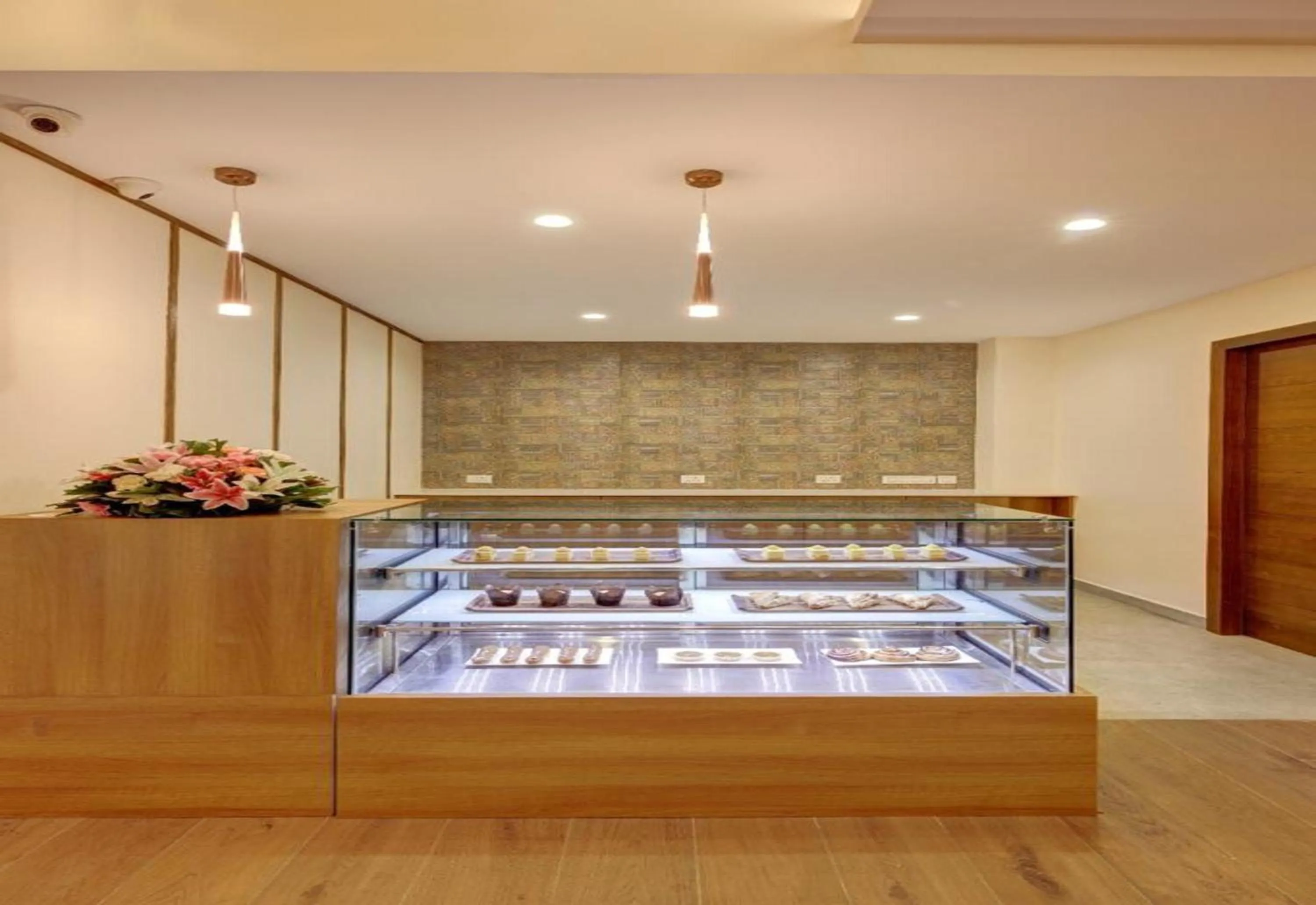 Restaurant/places to eat in IMA House