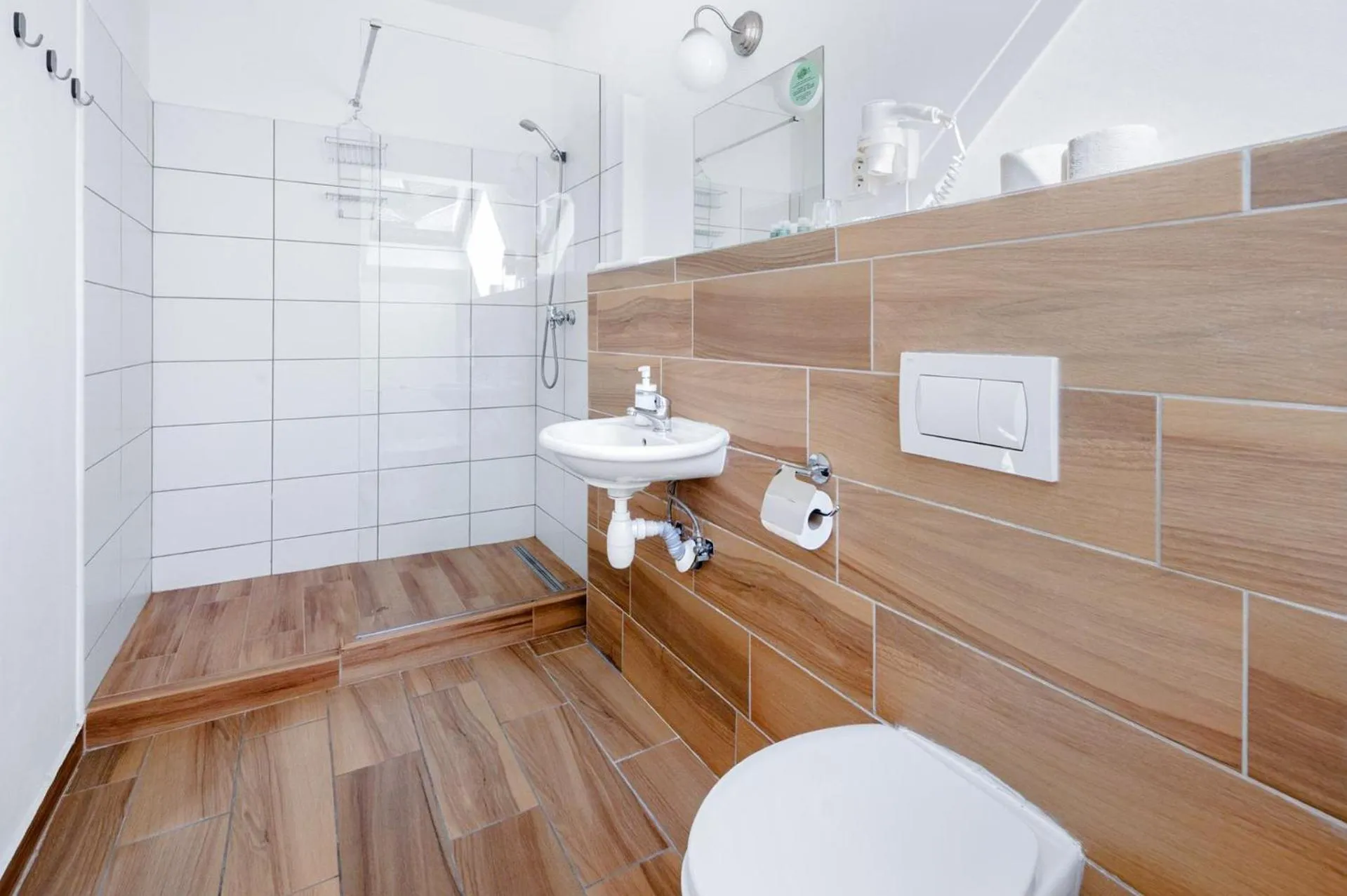 Shower in Elisabeth Old Town