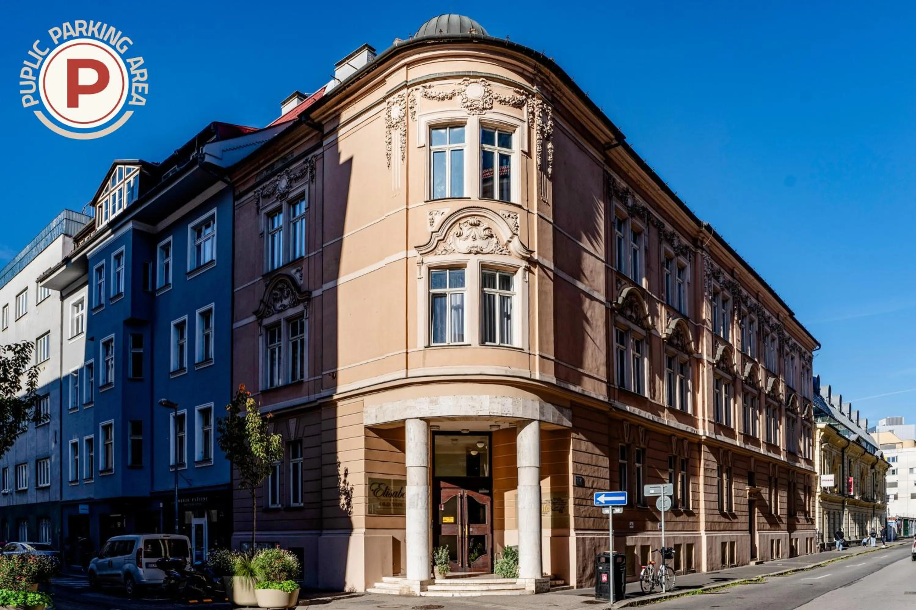 Property building in Elisabeth Old Town