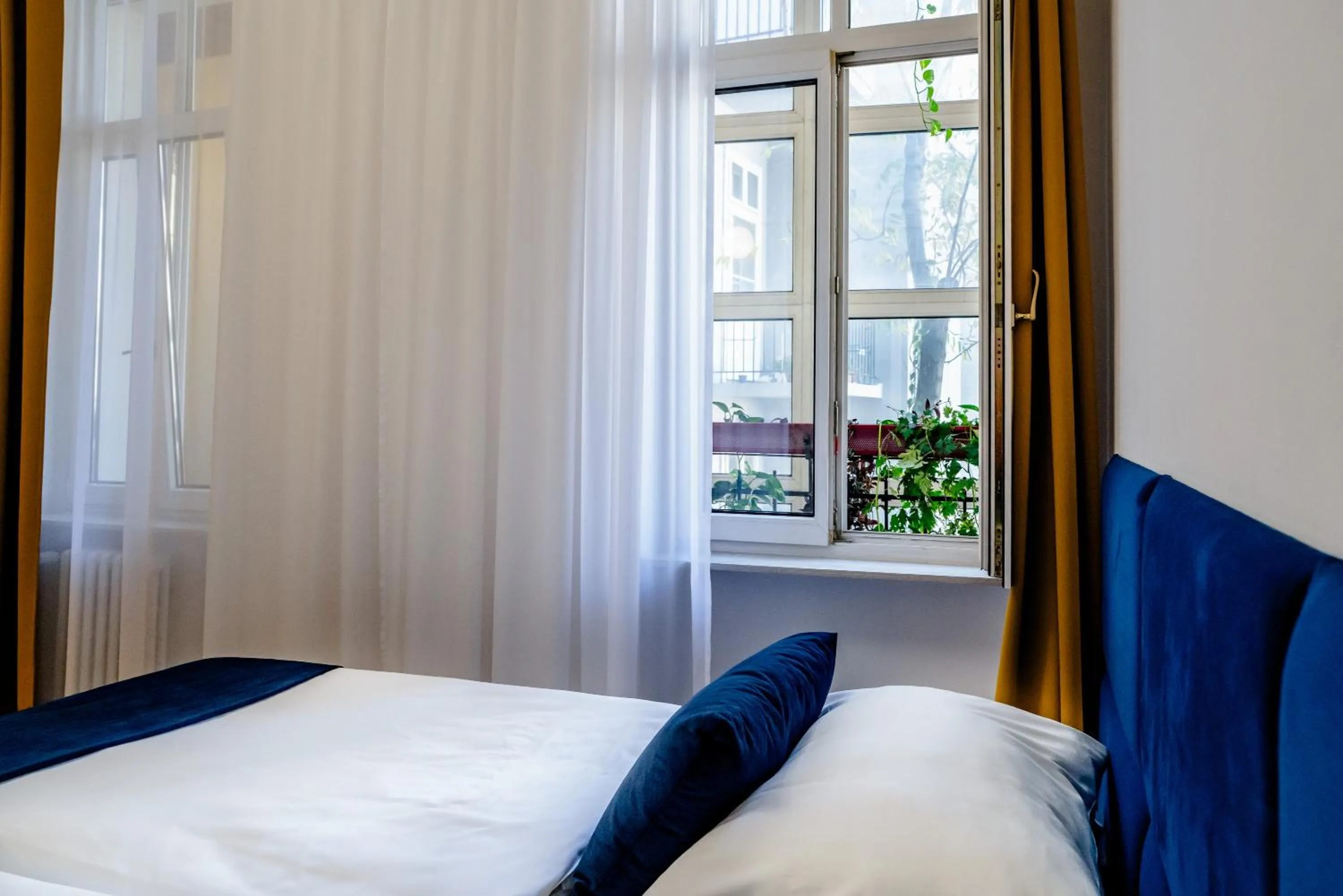 View (from property/room), Bed in Elisabeth Old Town