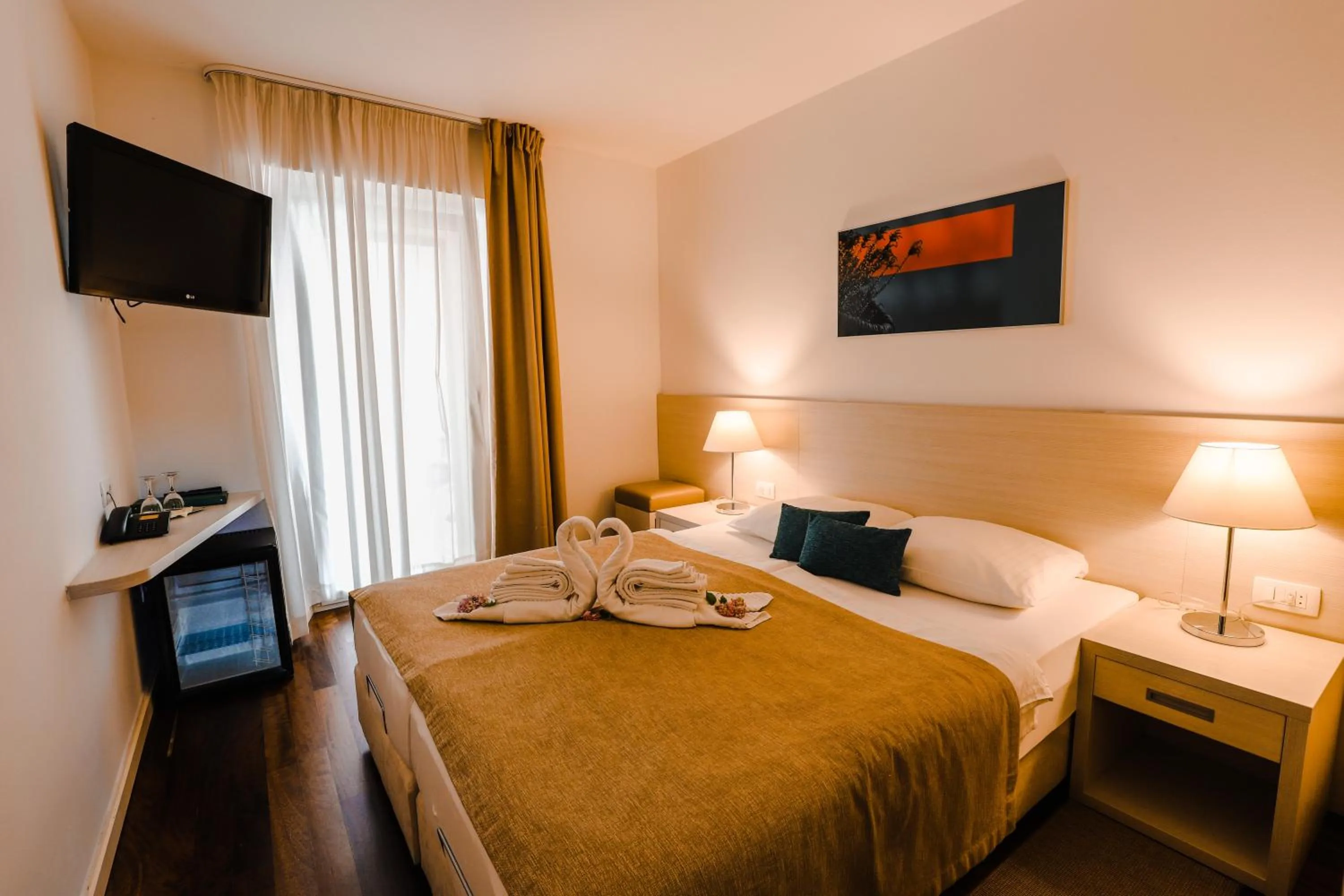 Photo of the whole room in Hotel Borovnik