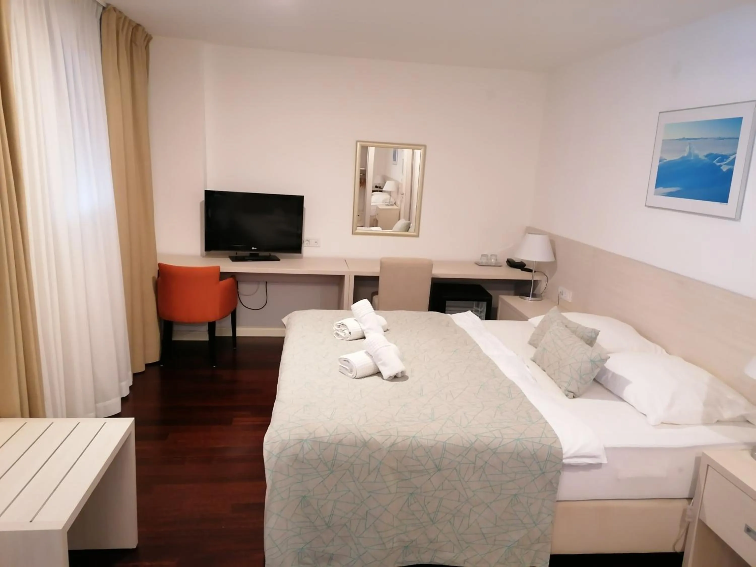 Bed in Hotel Borovnik