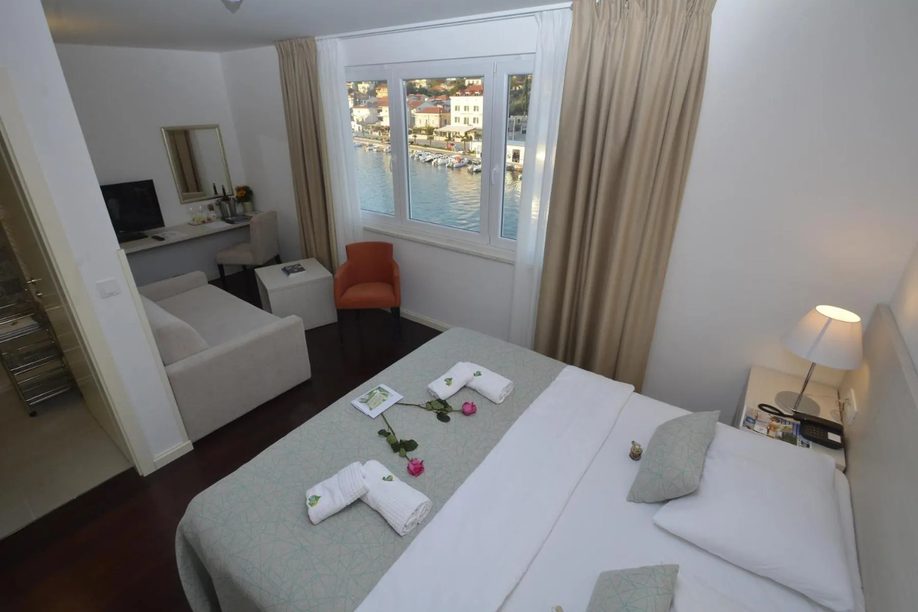 Sea view in Hotel Borovnik