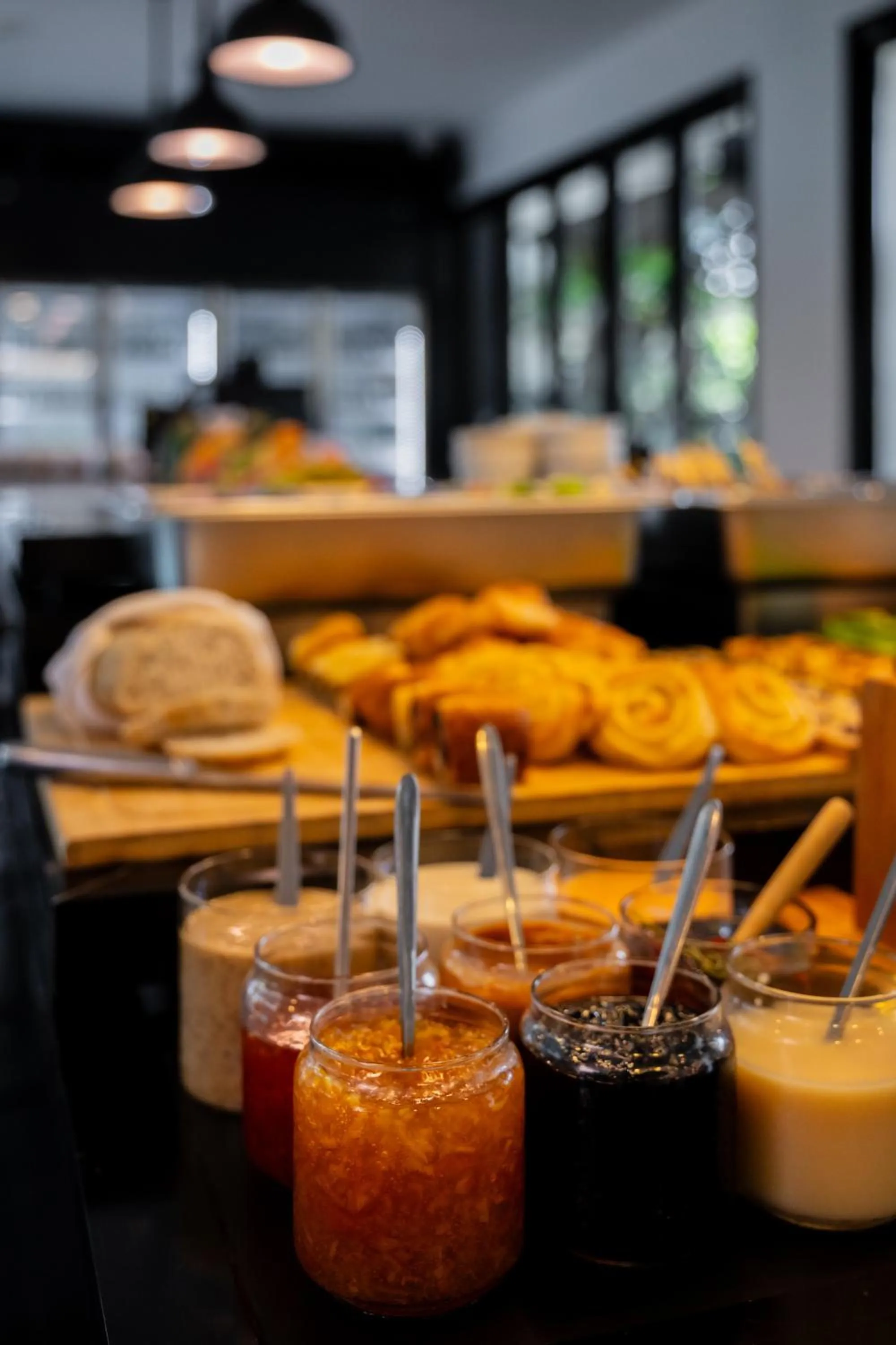 Restaurant/places to eat in BED Chiangmai Gate- Adults Only