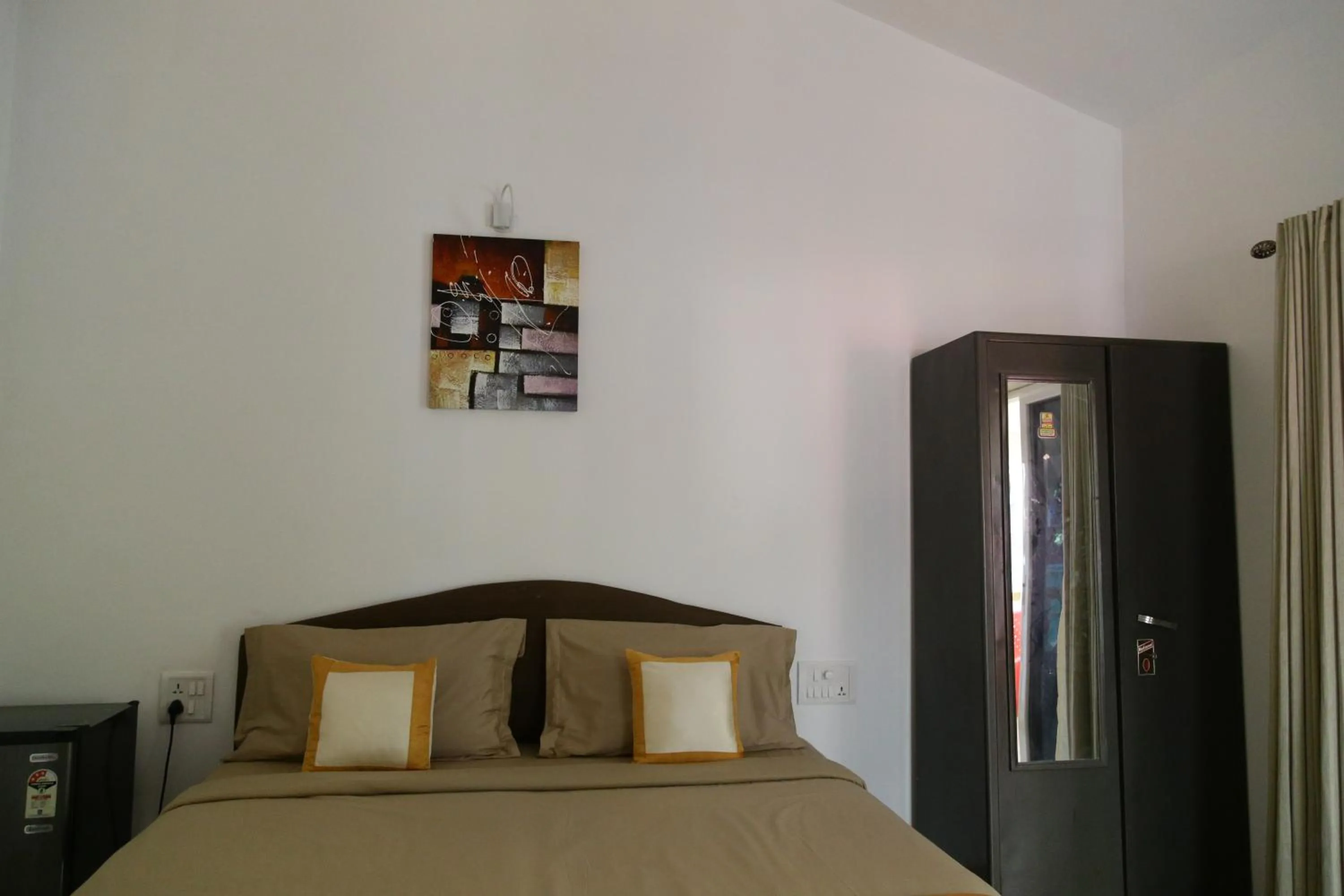 Bedroom, Bed in Hill Top Goa Lodge