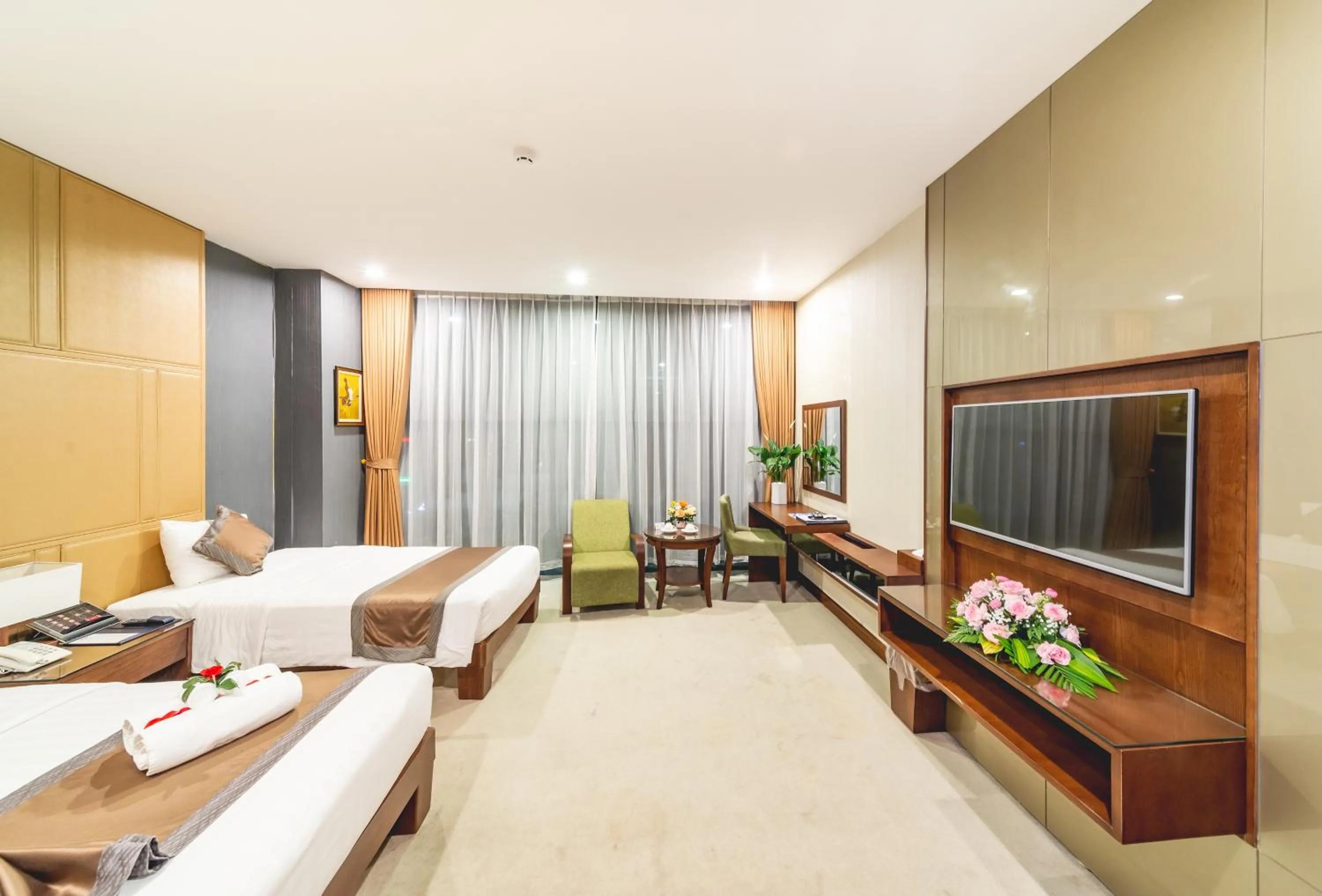 Bedroom, Bed in Bien Bac Hotel