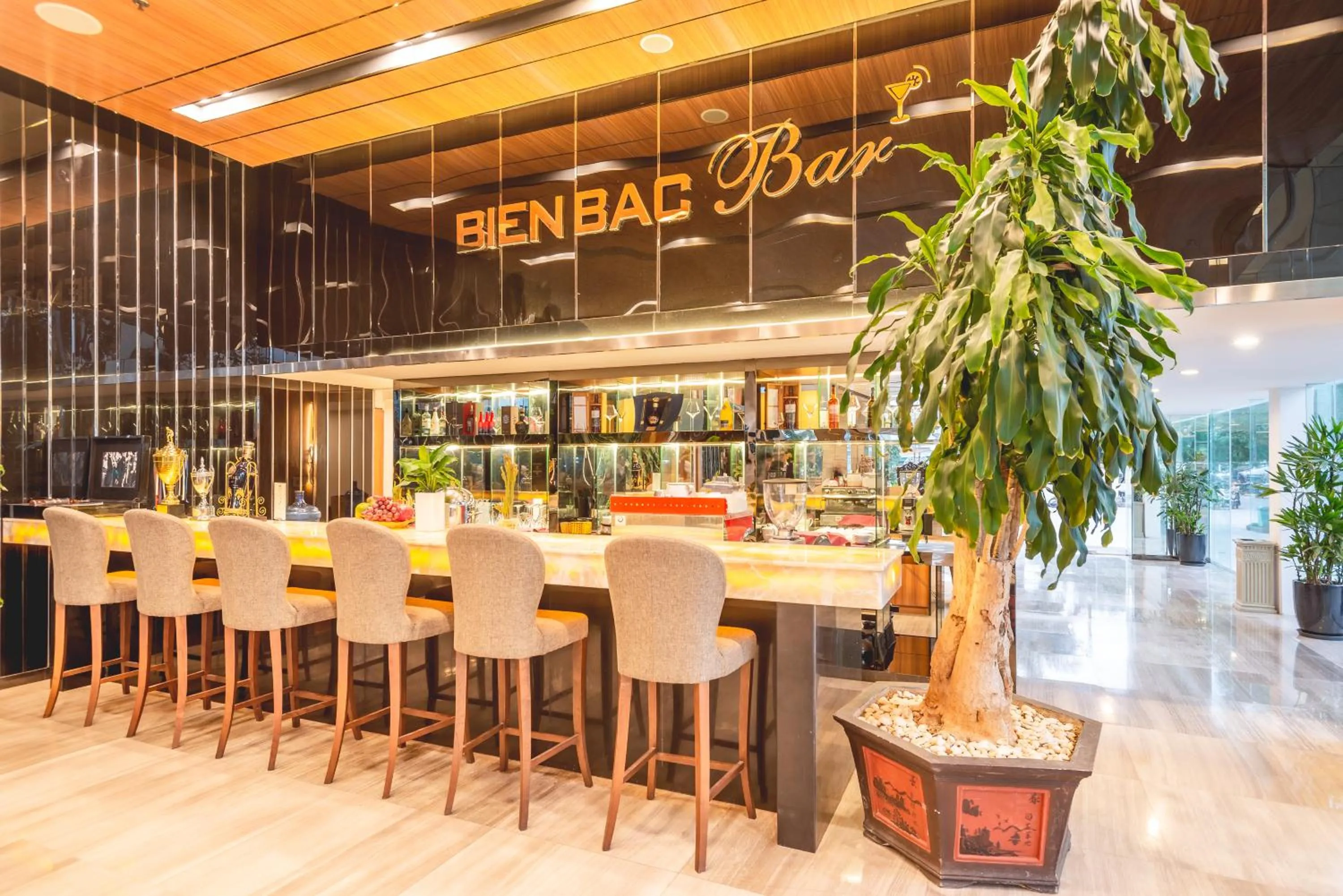 Lounge or bar in Bien Bac Hotel