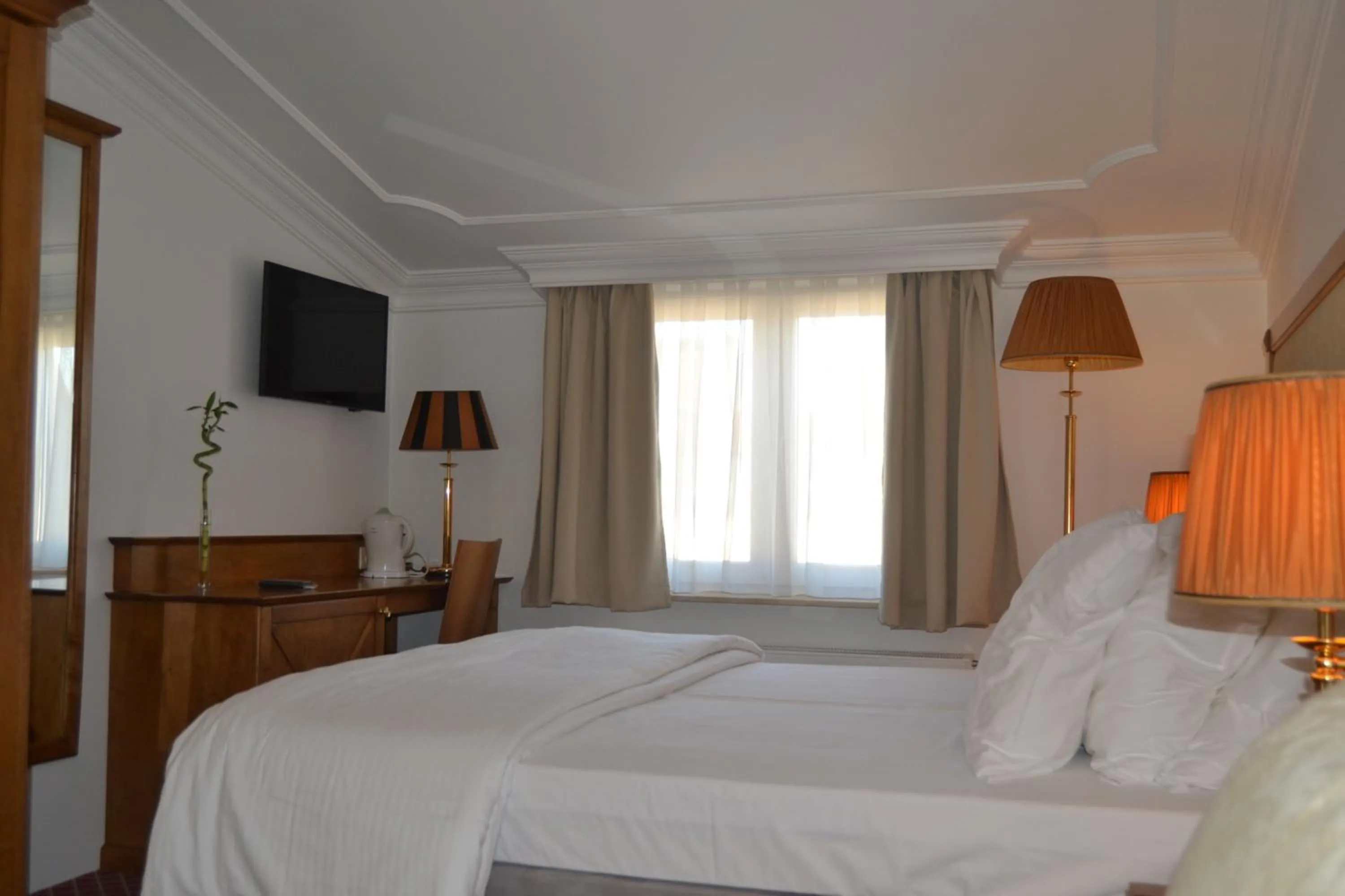 Photo of the whole room, Bed in Hotel The Lord