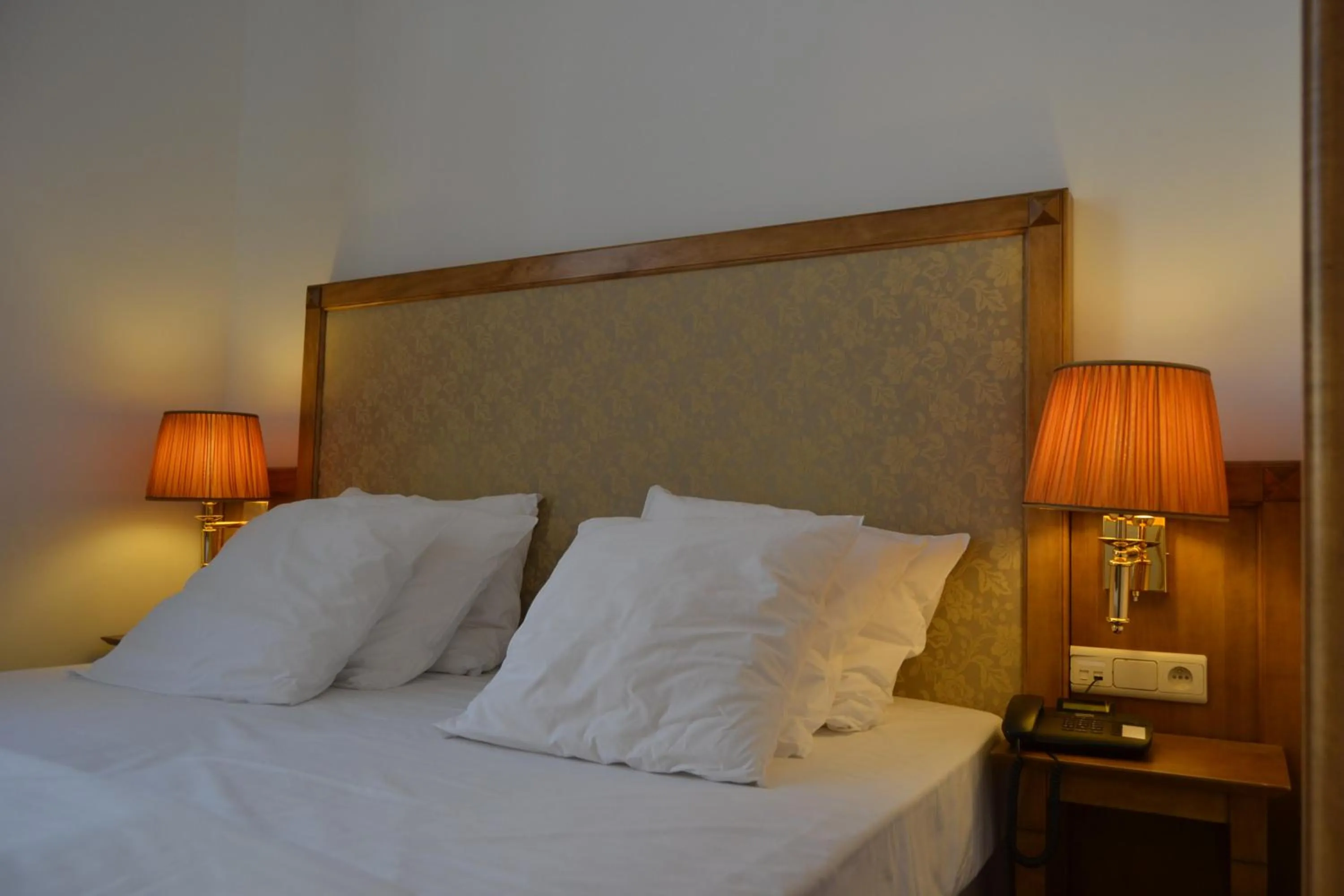 Photo of the whole room, Bed in Hotel The Lord