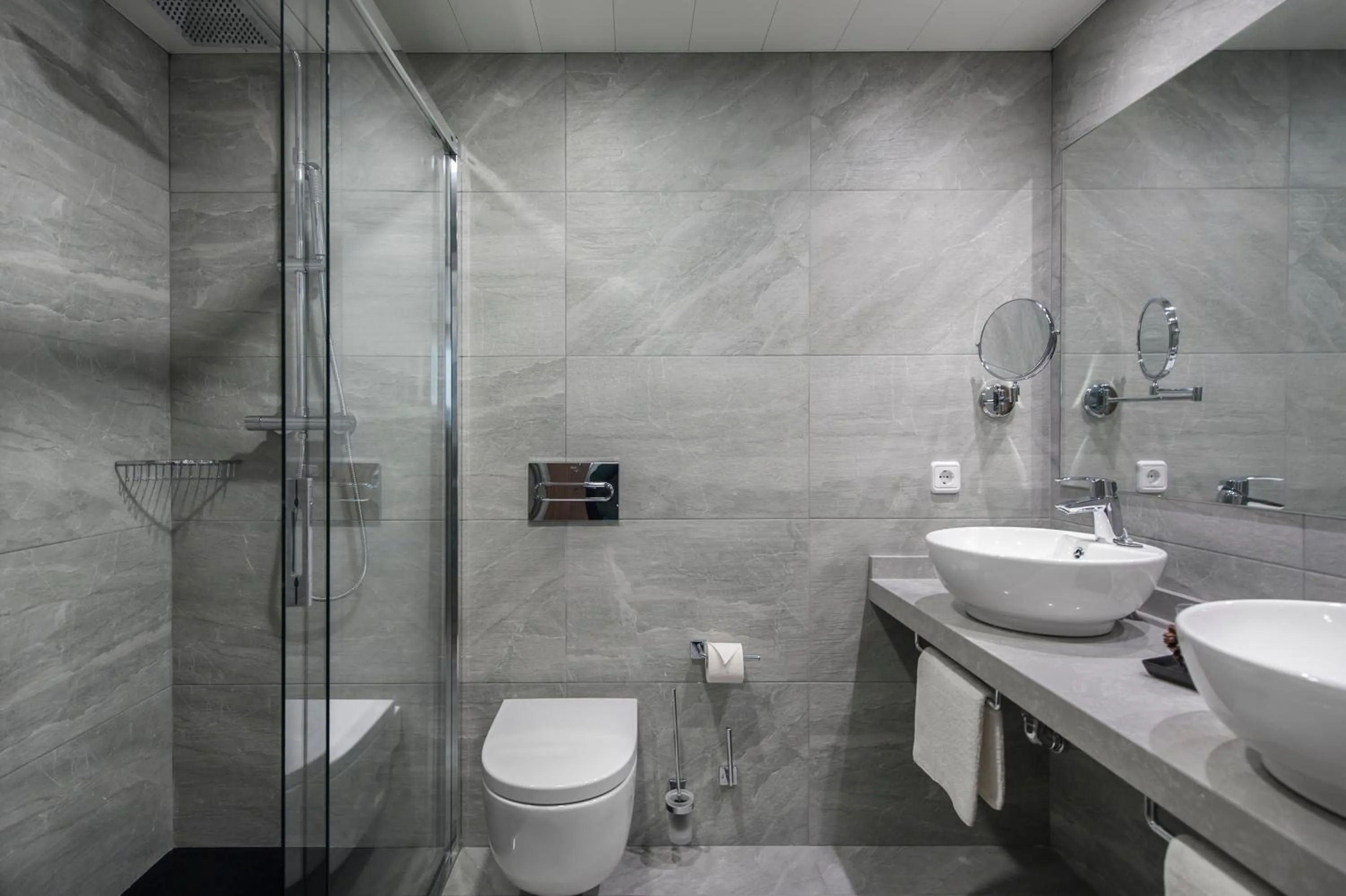 Bathroom in Suite Home Sardinero